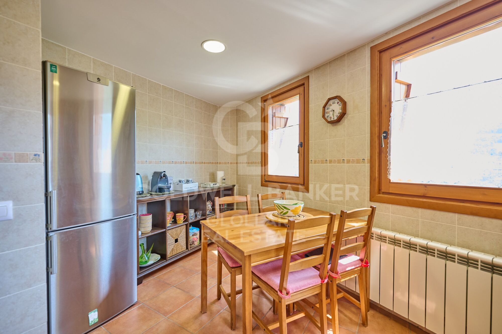 Casa esquinera en Montellà con magníficas vistas