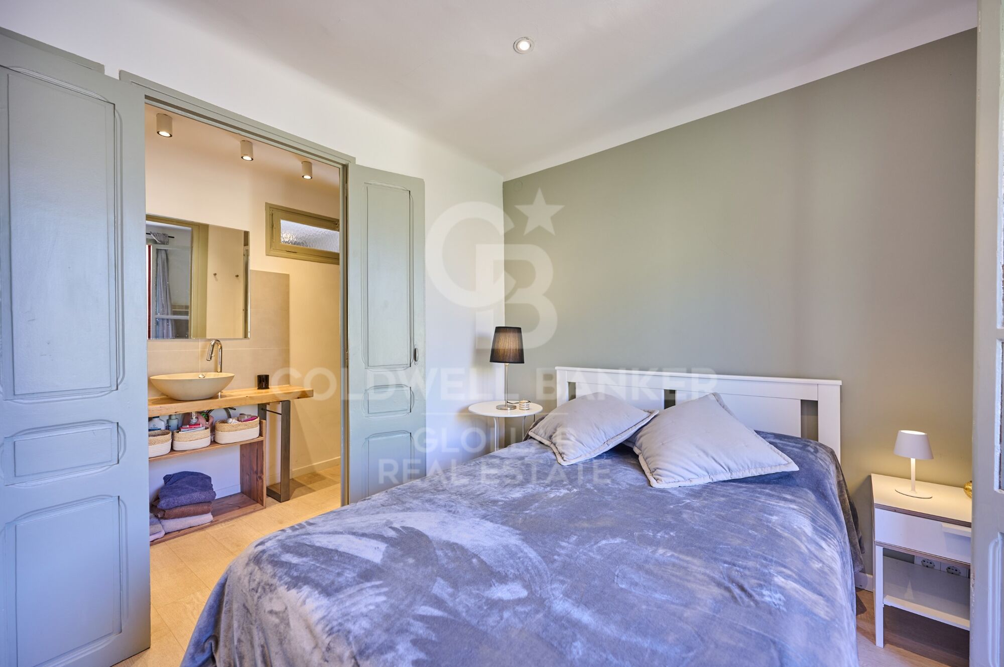 Apartamento reformado con terraza en Osséja