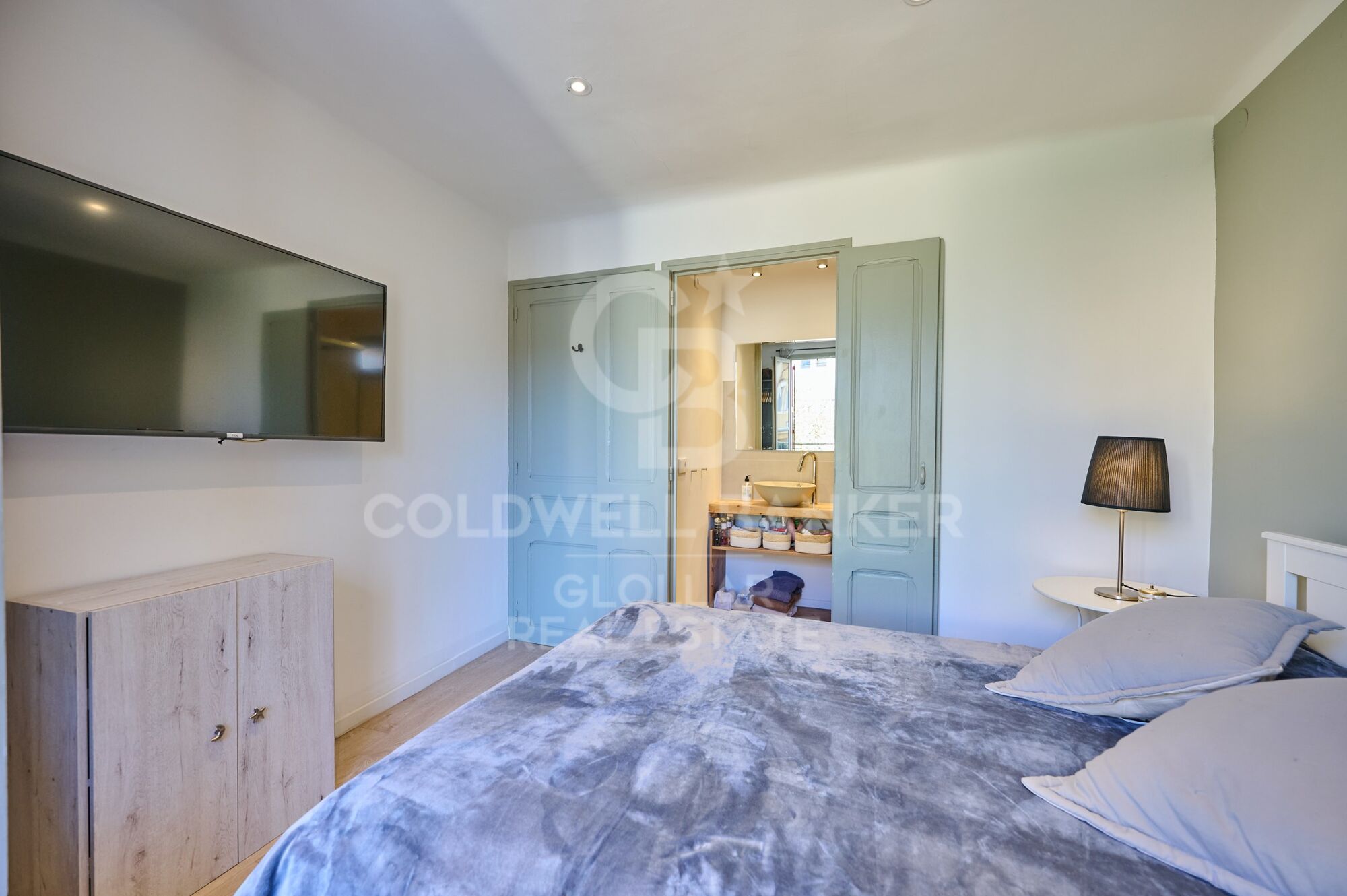 Apartamento reformado con terraza en Osséja