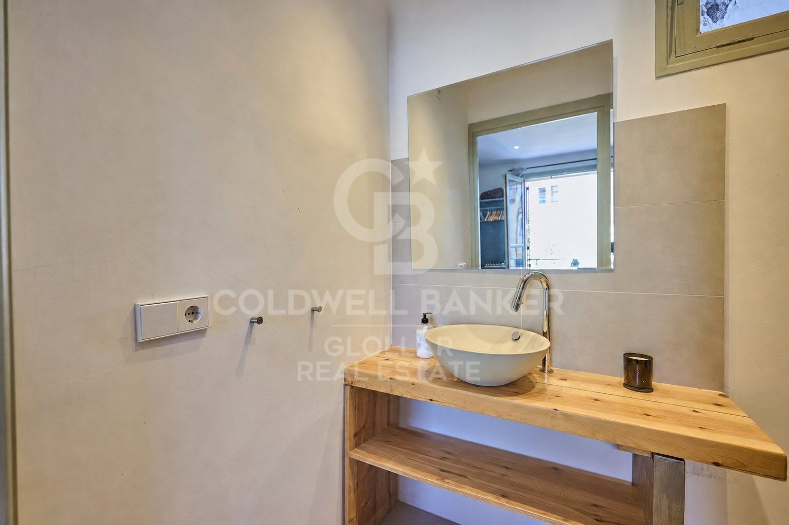 Apartamento reformado con terraza en Osséja