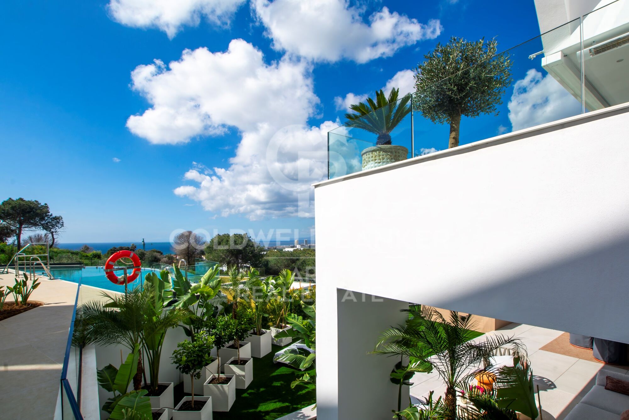 Appartement exclusif avec vue sur la mer à Cabopino, Marbella