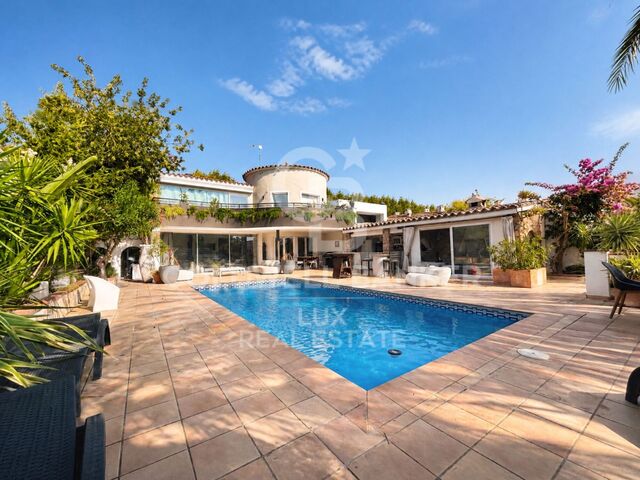 Villa con amarre privado de 15 x 4m en Empuriabrava