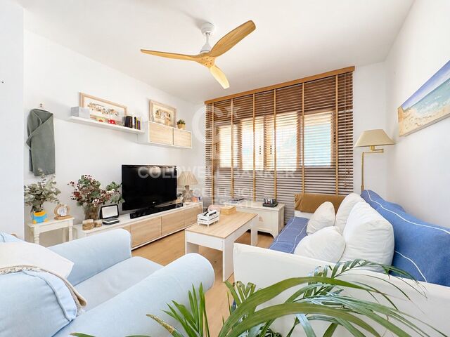 The true luxury is living by the sea 365 days a year, just 15 minutes from Valencia.
