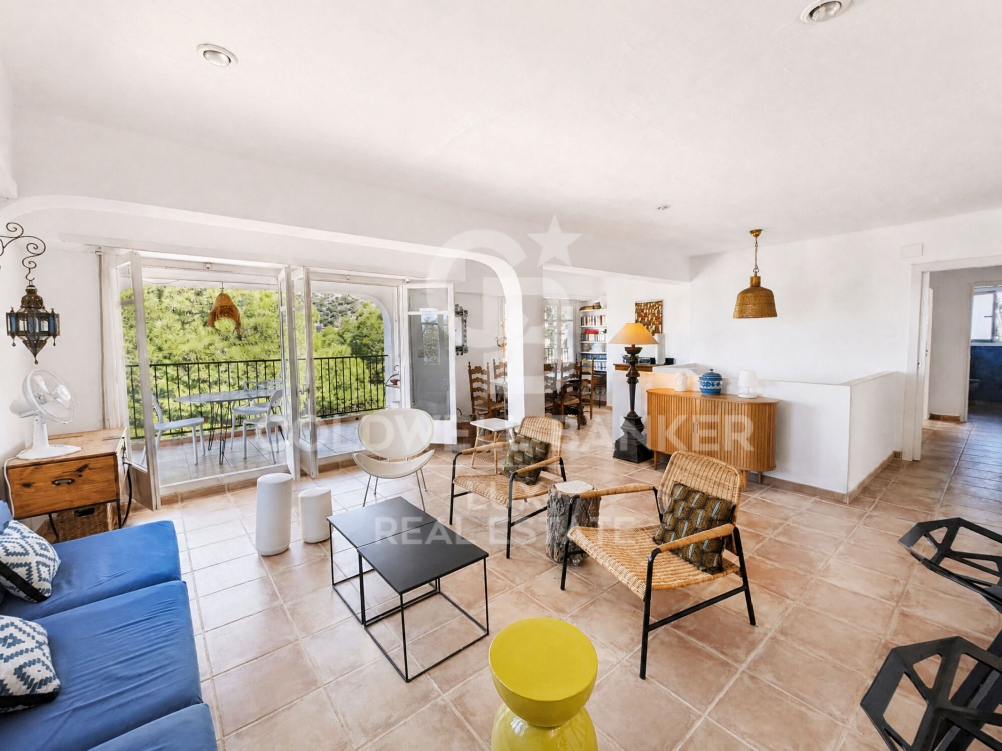 A house with sea views in the Cadaqués style, in Canyelles Petites