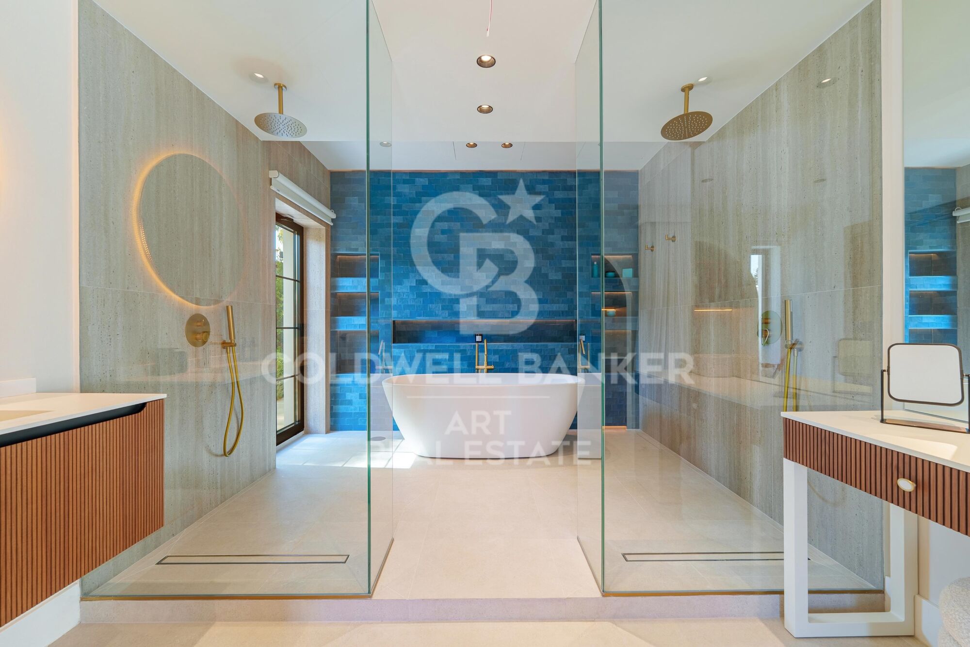 Exceptional one-level villa, located a few minutes from Puerto Banús-Marbella