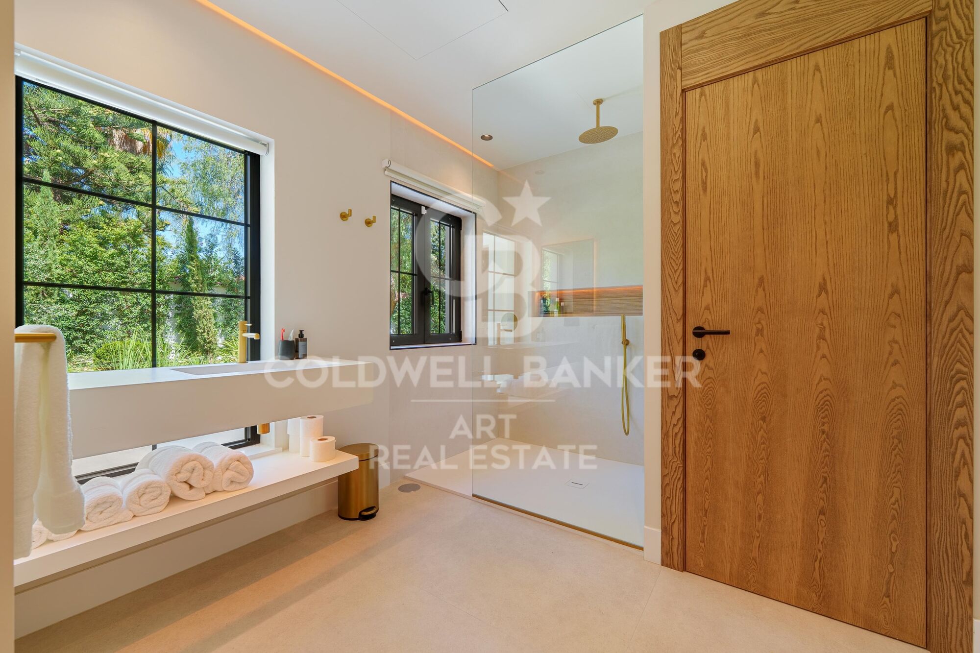 Exceptional one-level villa, located a few minutes from Puerto Banús-Marbella