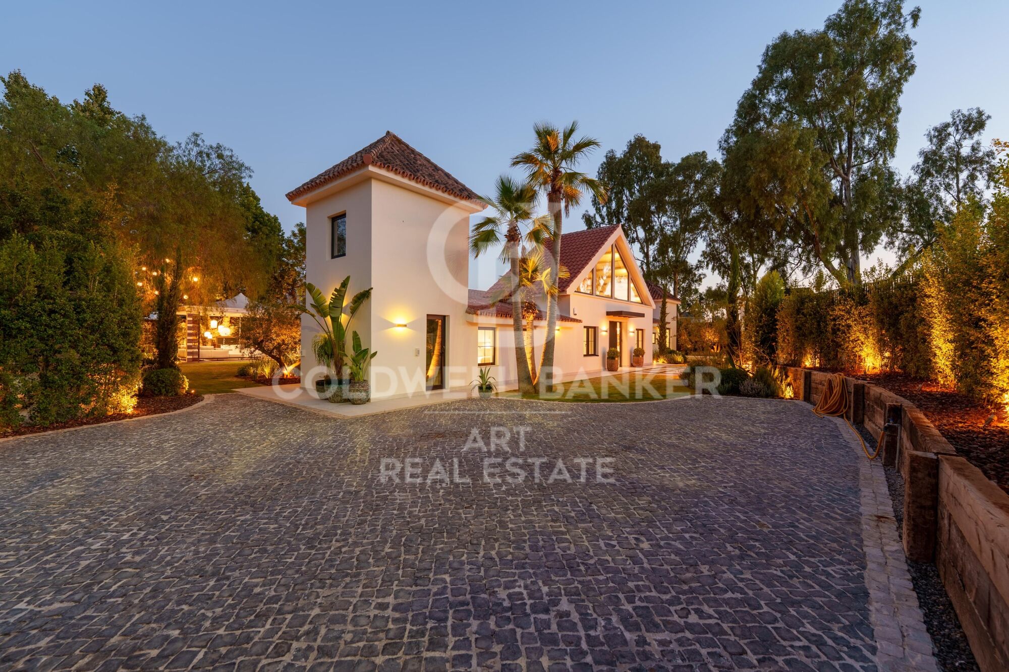 Exceptional one-level villa, located a few minutes from Puerto Banús-Marbella