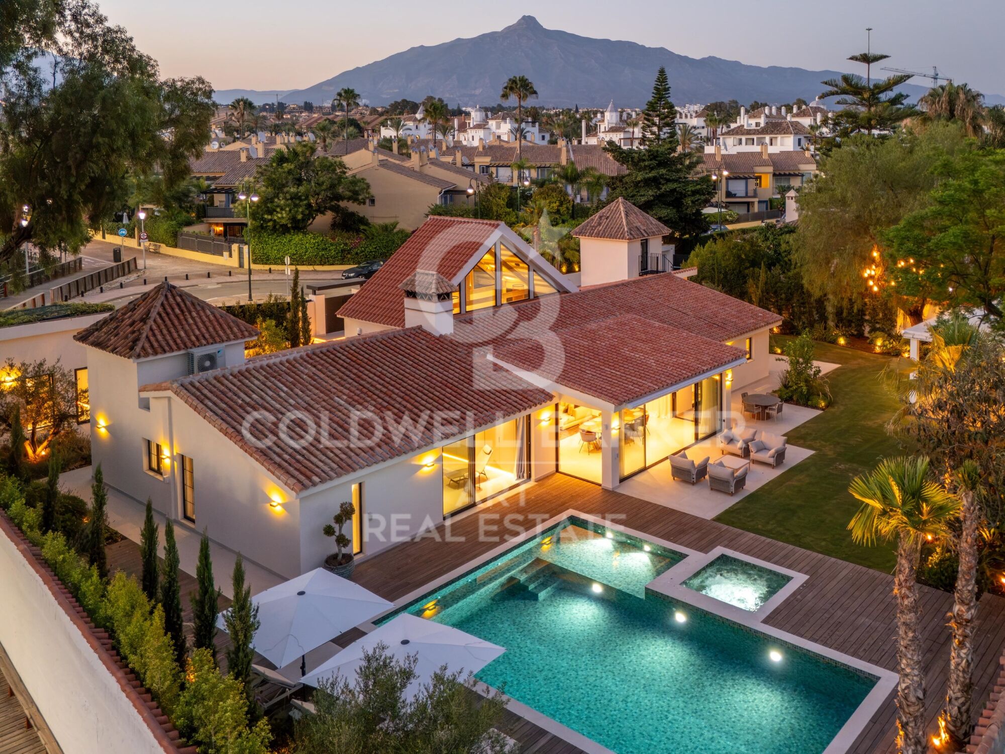 Exceptional one-level villa, located a few minutes from Puerto Banús-Marbella