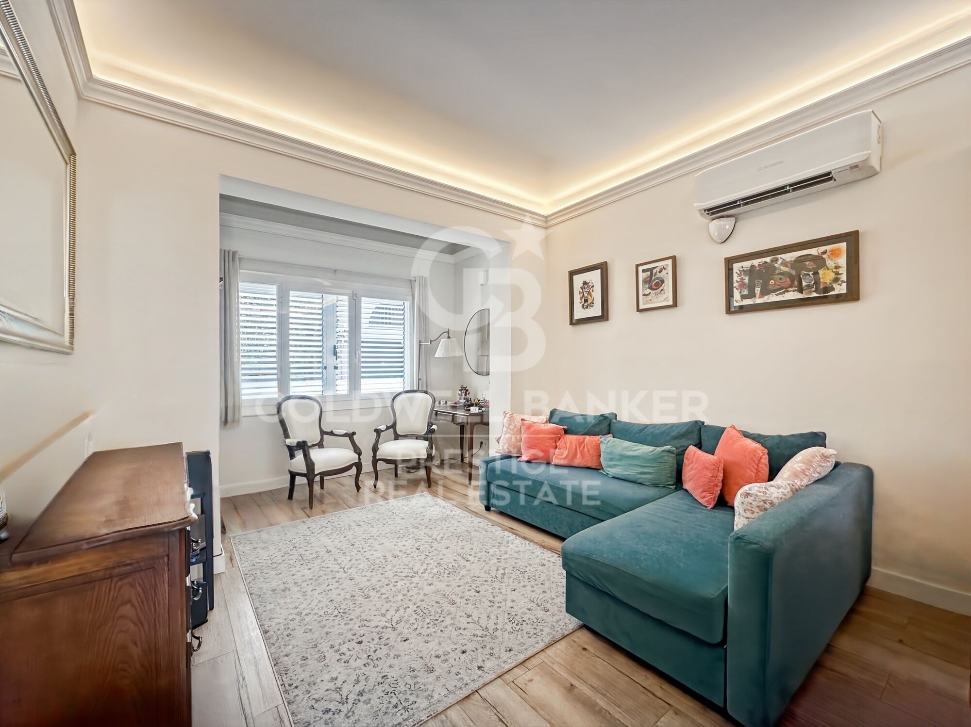 Casa unifamiliar reformada de 142 m² con terraza y vistas panorámicas