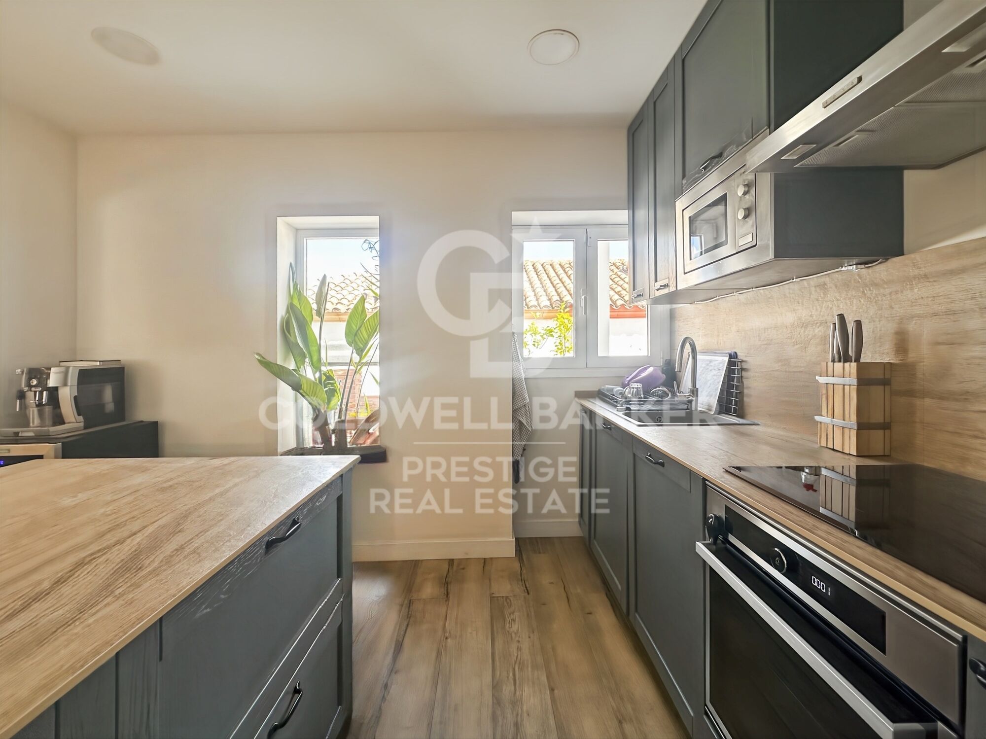 Casa unifamiliar reformada de 142 m² con terraza y vistas panorámicas