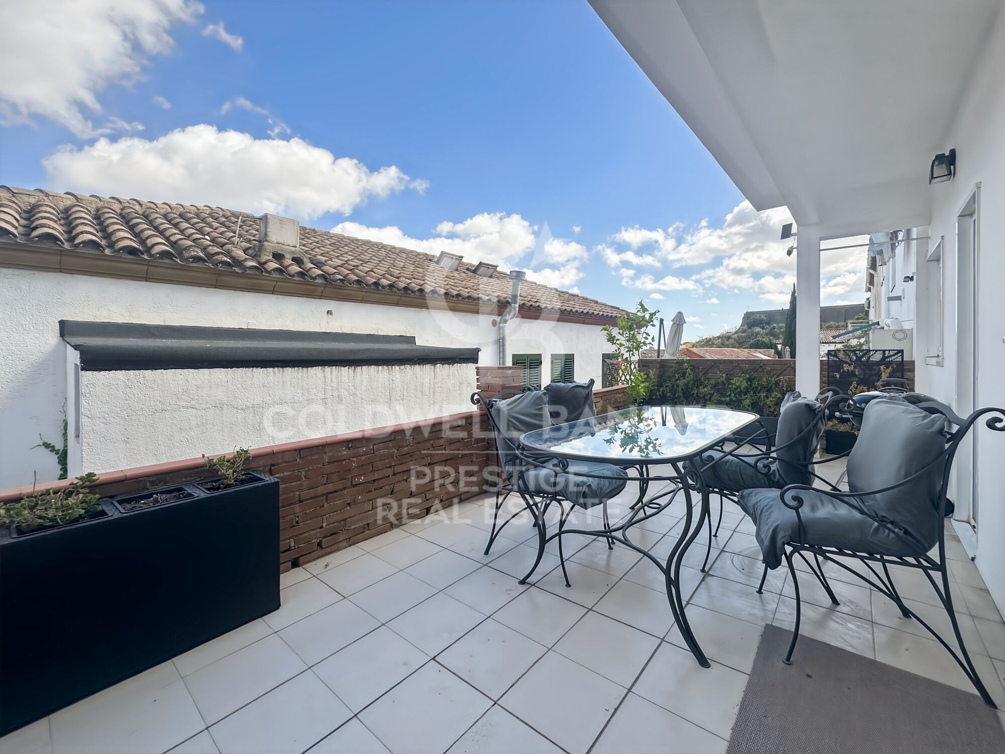 Casa unifamiliar reformada de 142 m² con terraza y vistas panorámicas