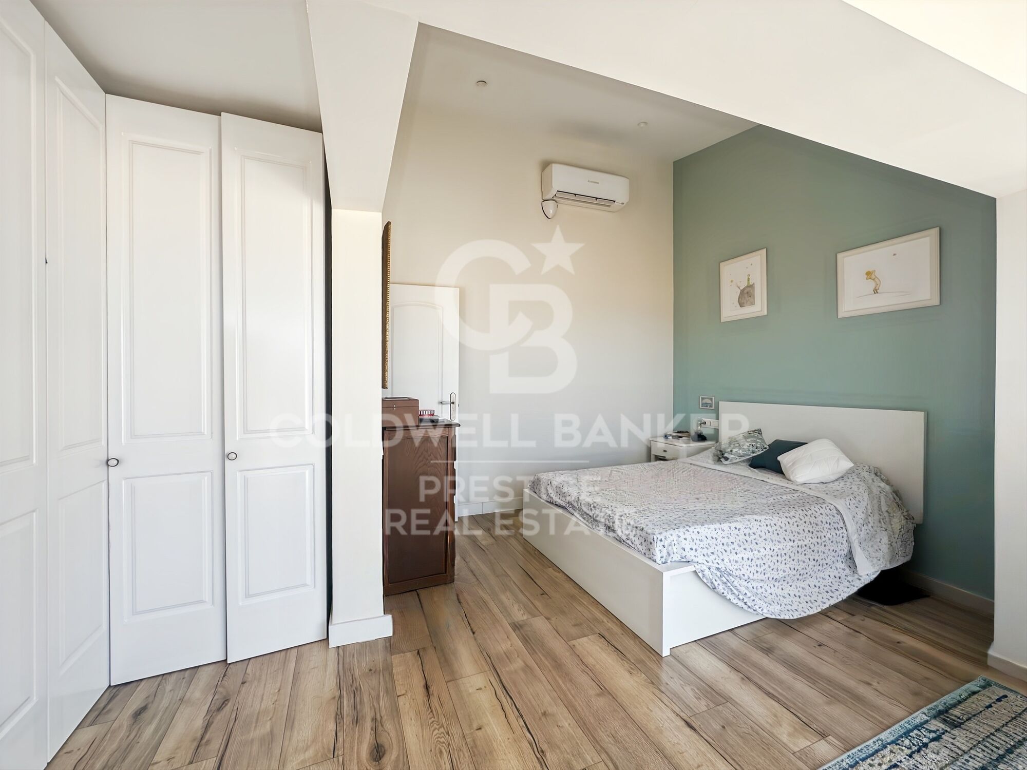 Casa unifamiliar reformada de 142 m² con terraza y vistas panorámicas