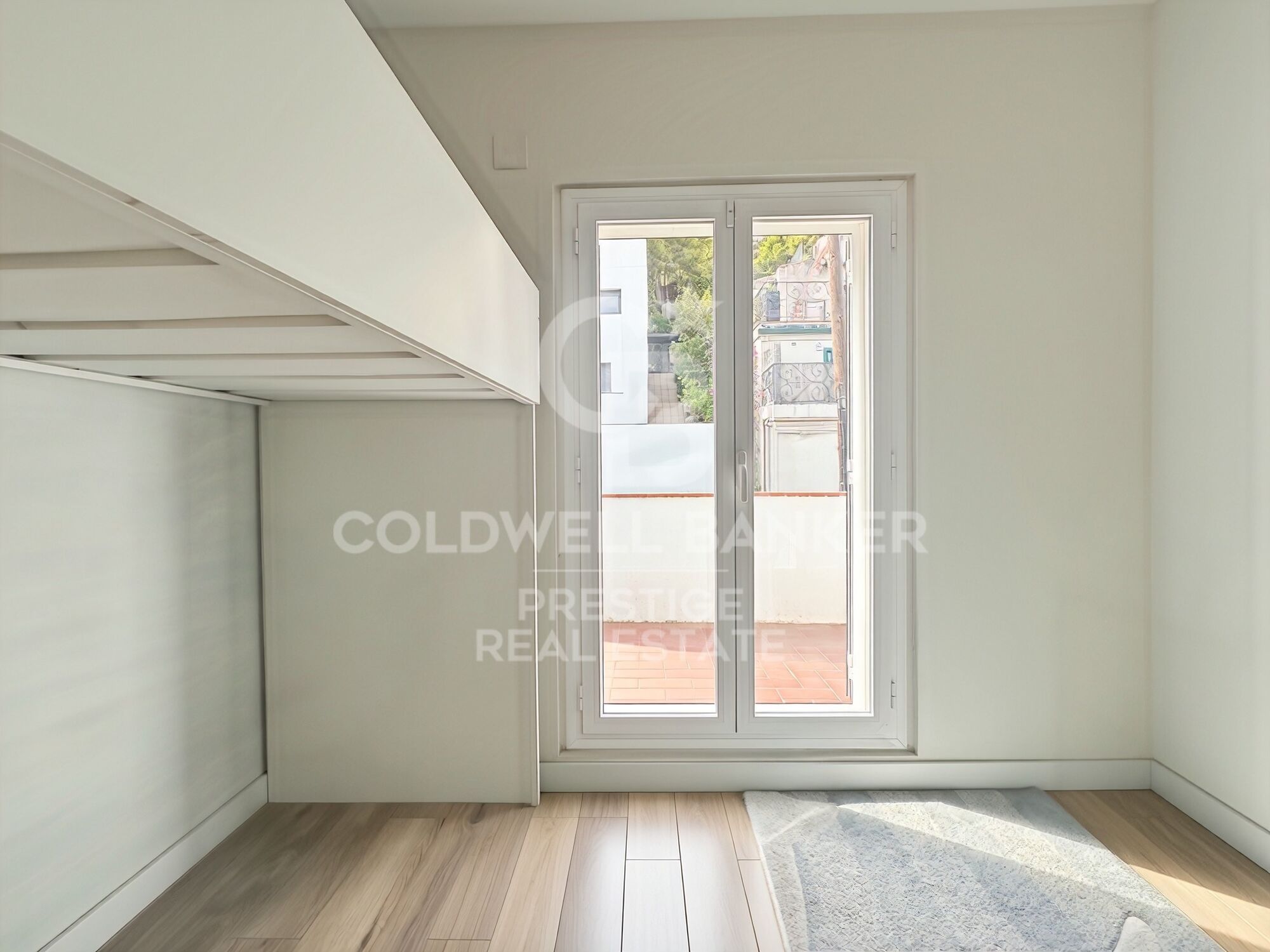 Casa unifamiliar reformada de 142 m² con terraza y vistas panorámicas