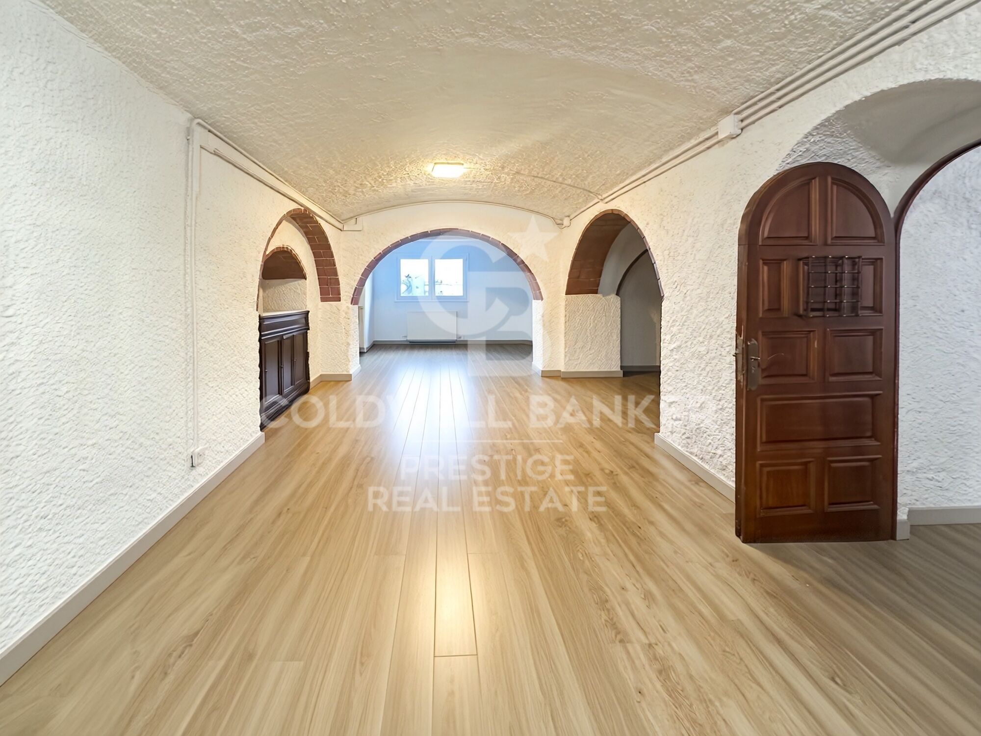 Casa unifamiliar reformada de 142 m² con terraza y vistas panorámicas