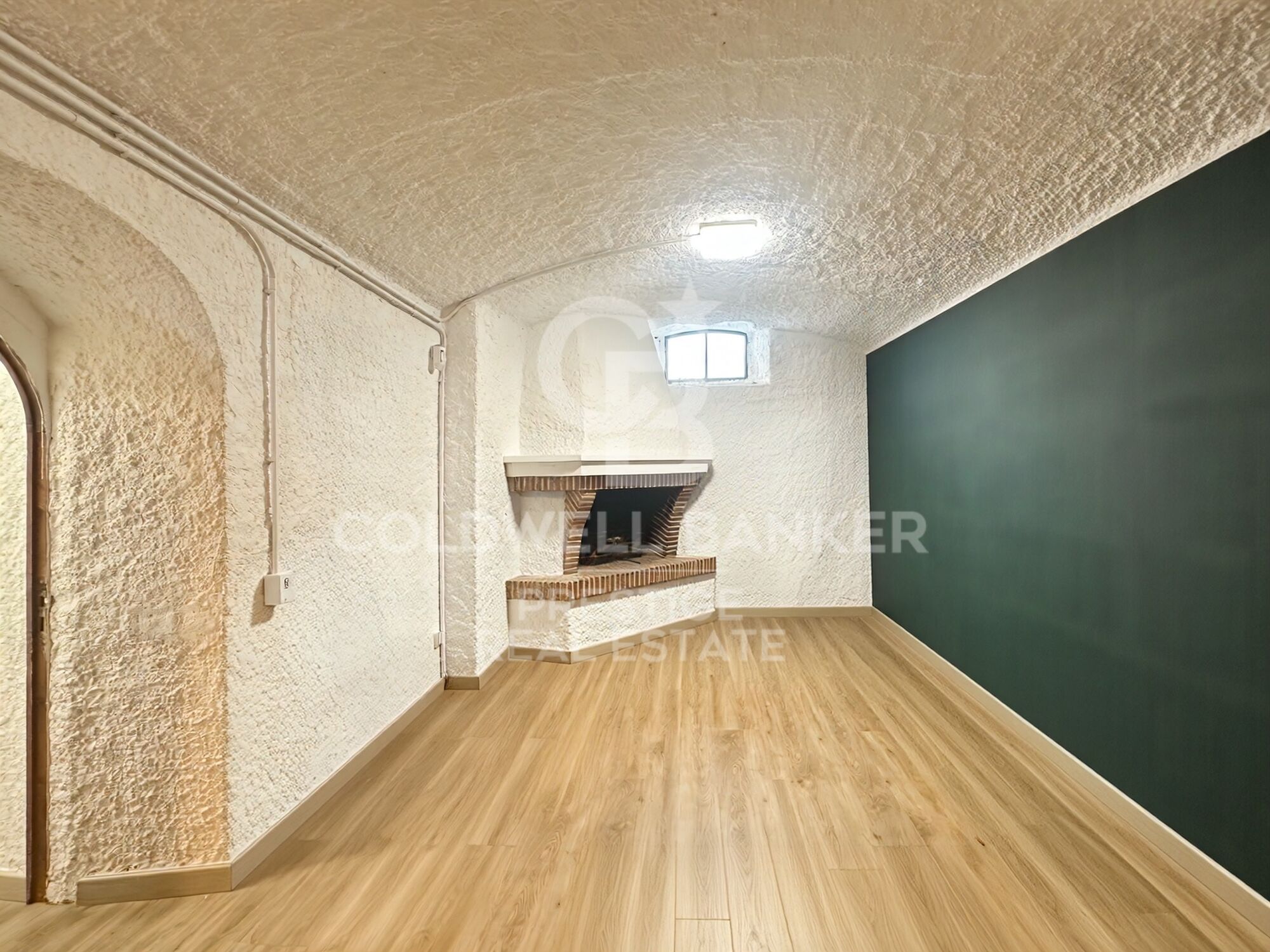 Casa unifamiliar reformada de 142 m² con terraza y vistas panorámicas
