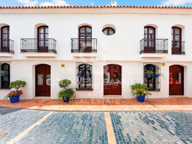 Reihenhäuser im andalusischen Stil in Estepona