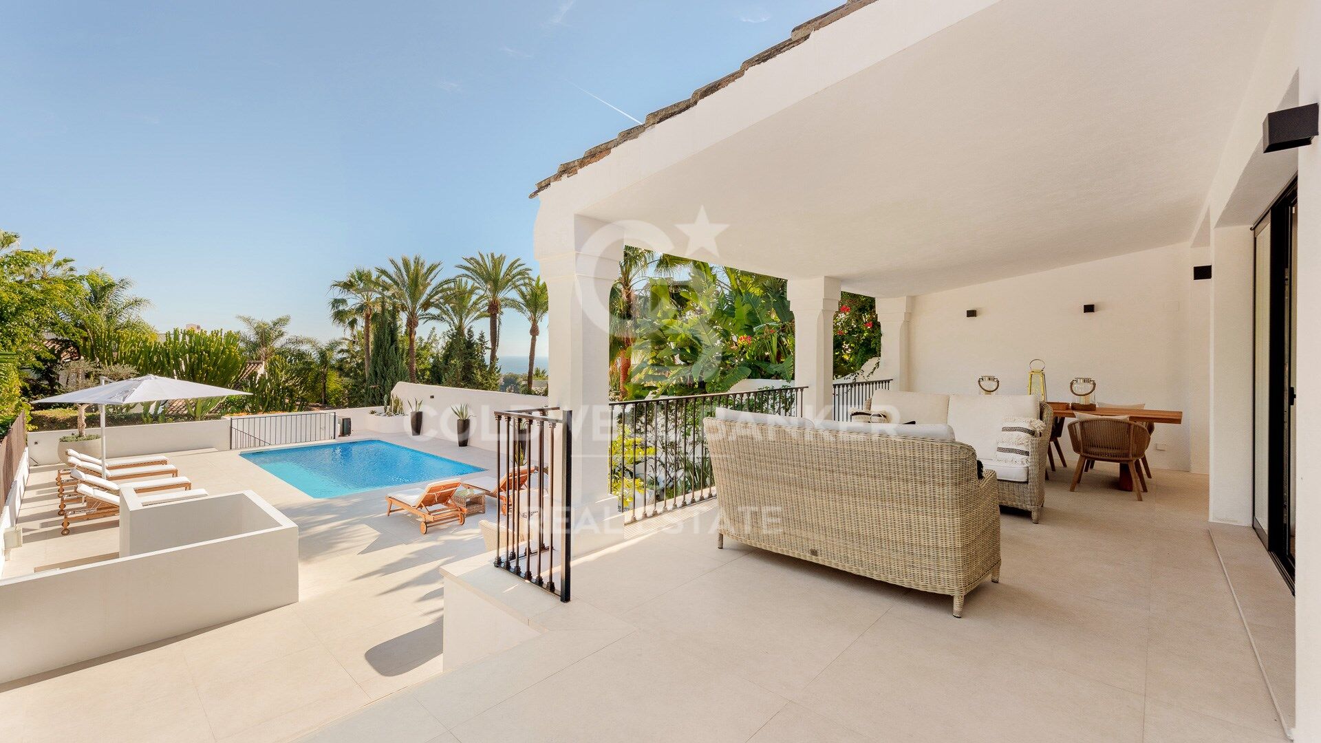 Impresionante villa recientemente renovada con vistas al mar en Sierra Blanca- Marbella