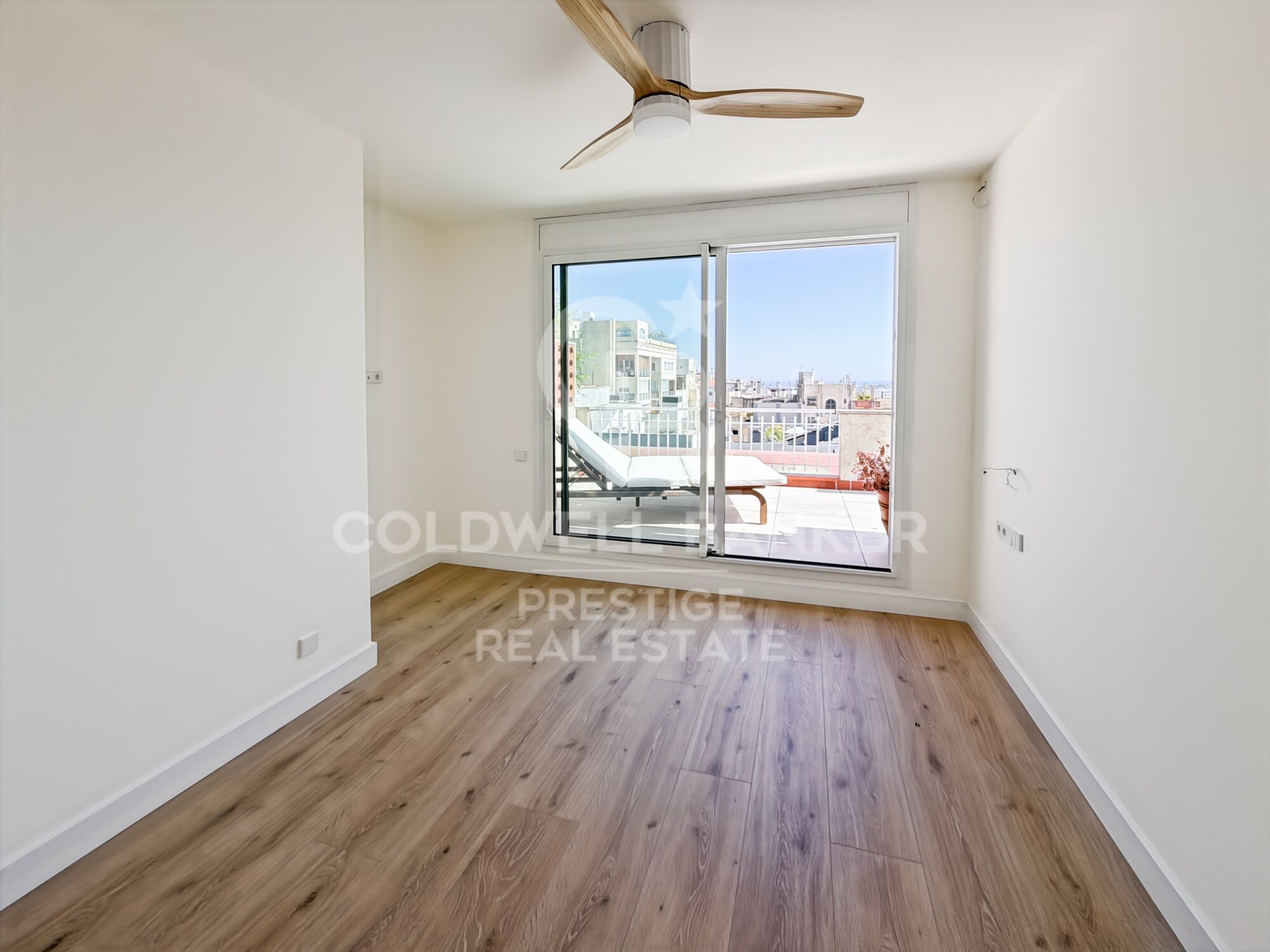 Ático dúplex recién reformado con 90 m² de terrazas y vistas en la Zona Alta de Barcelona