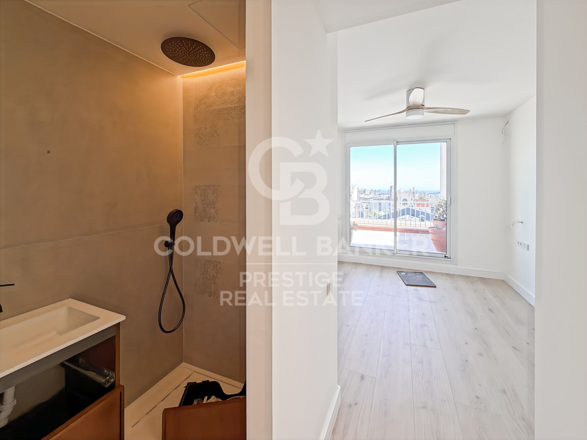 Ático dúplex recién reformado con 90 m² de terrazas y vistas en la Zona Alta de Barcelona