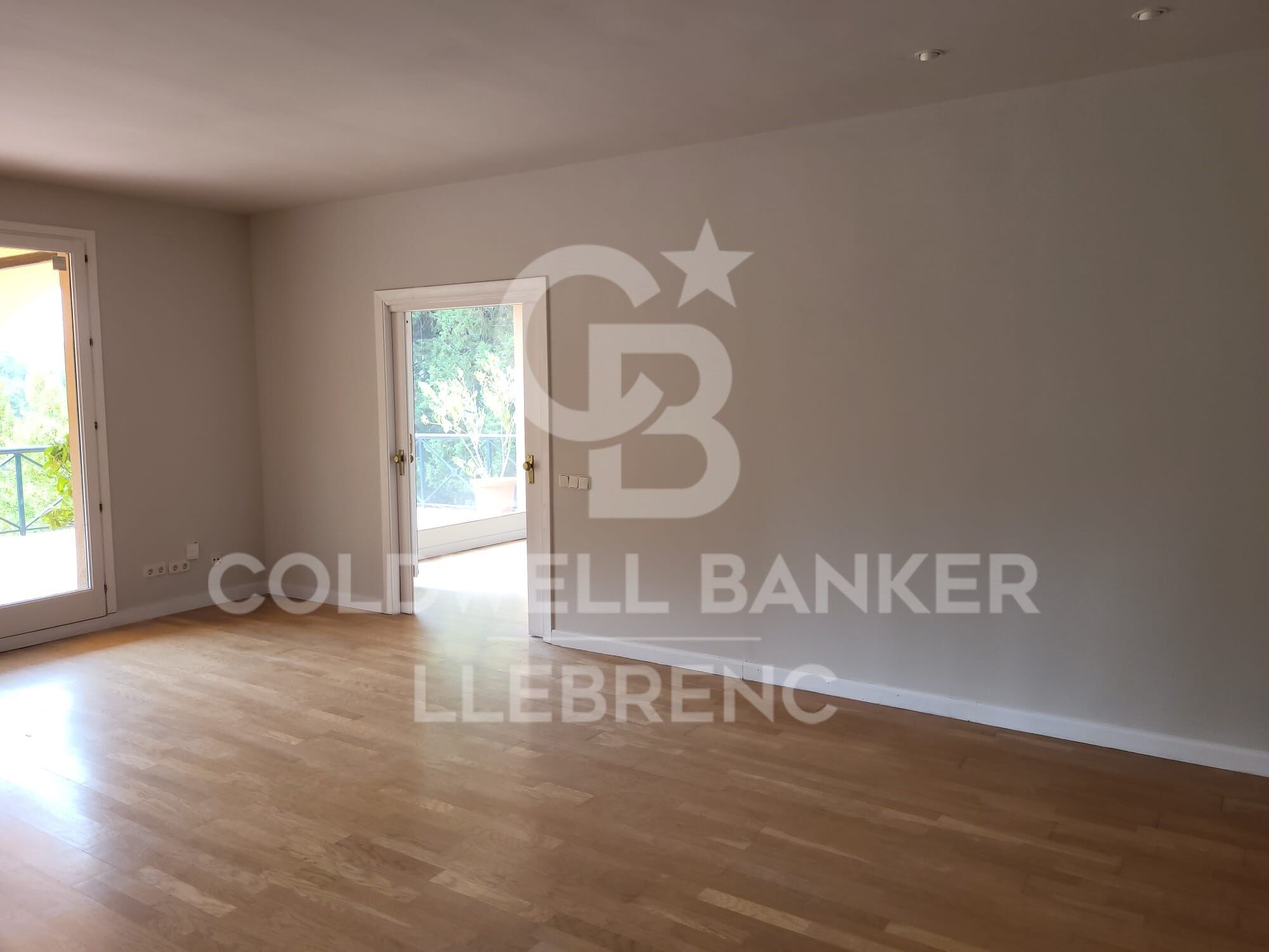 Apartment for rent in Vallvidrera with a large terrace