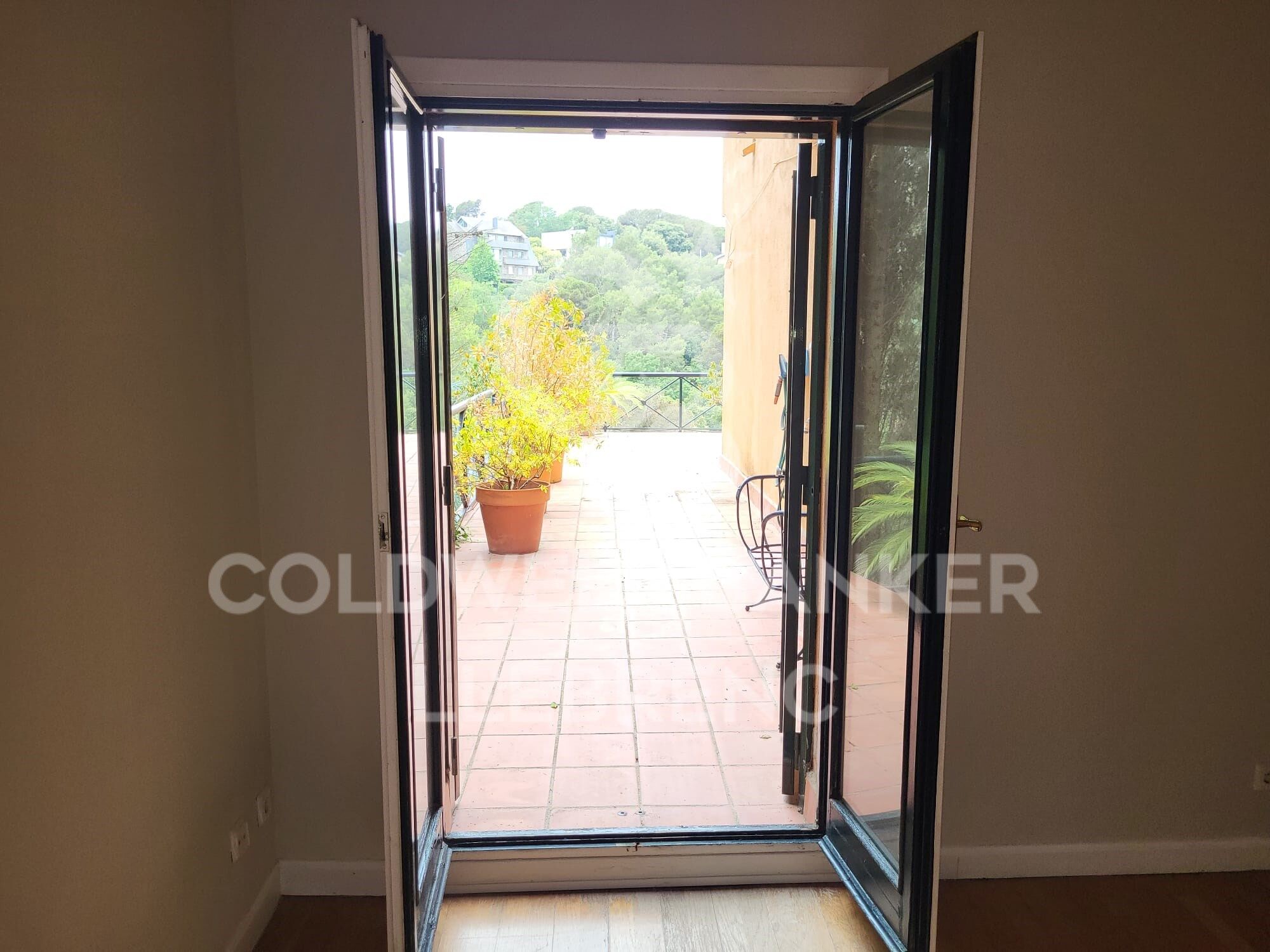 Apartment for rent in Vallvidrera with a large terrace