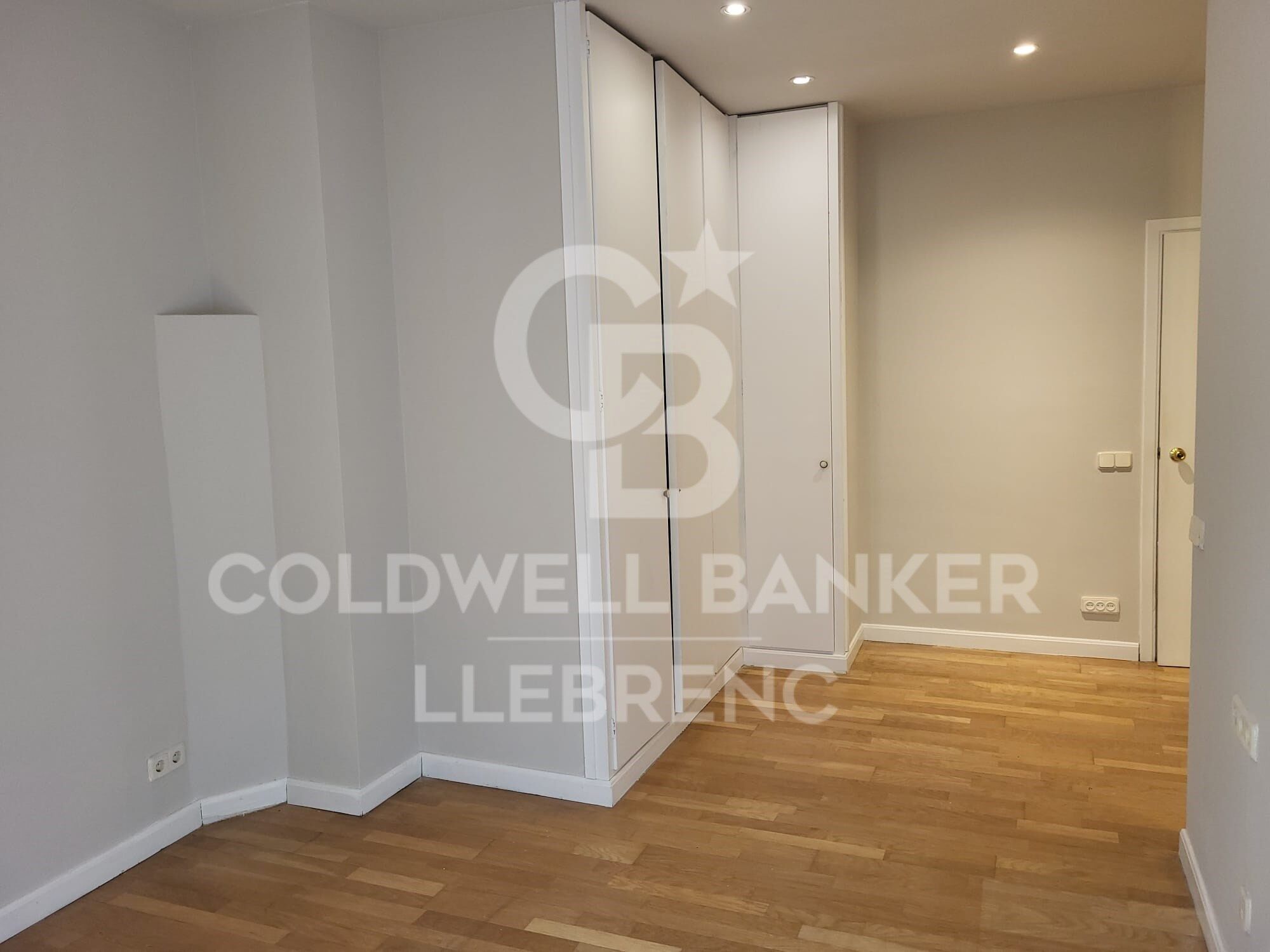 Apartment for rent in Vallvidrera with a large terrace