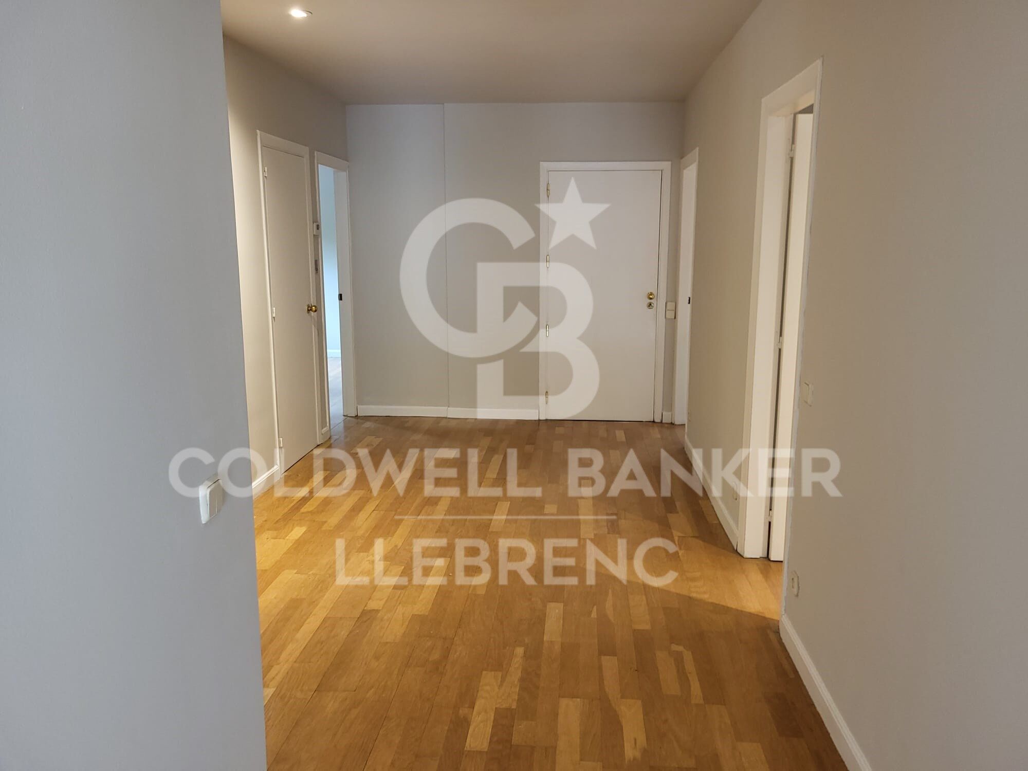 Apartment for rent in Vallvidrera with a large terrace