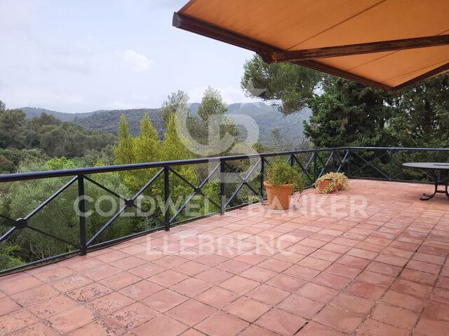 Apartment for rent in Vallvidrera with a large terrace