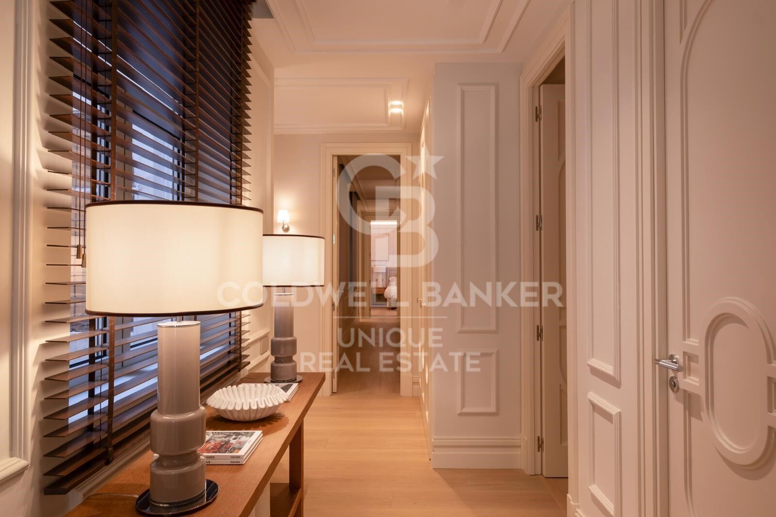Appartement tout neuf de 4 chambres à Recoletos