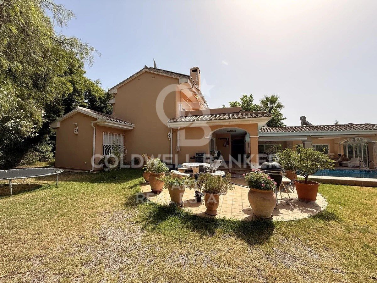 Villa mit großem Potenzial in Elviria