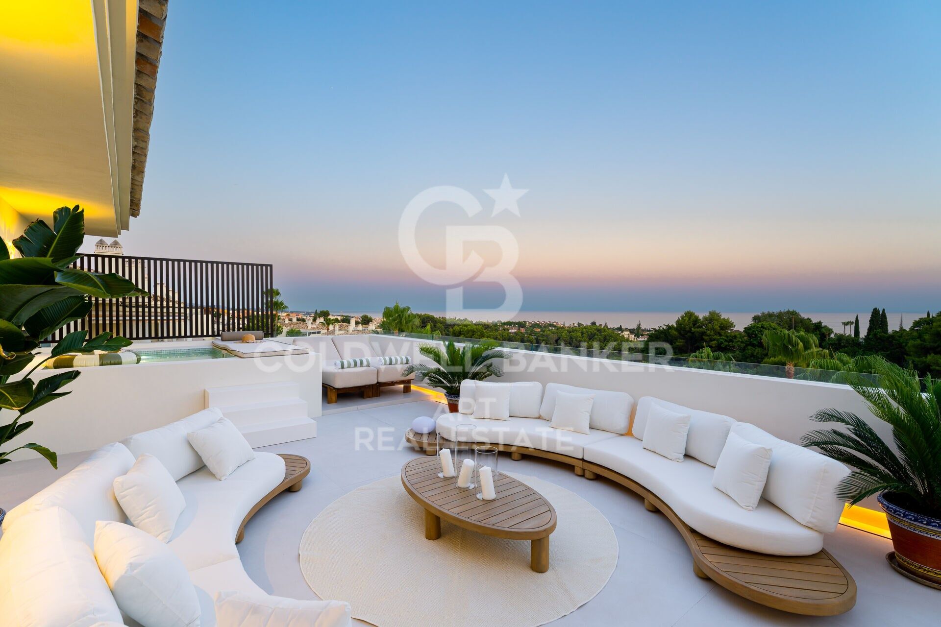 Spectaculaire penthouse entièrement rénové à Sierra Blanca- Marbella