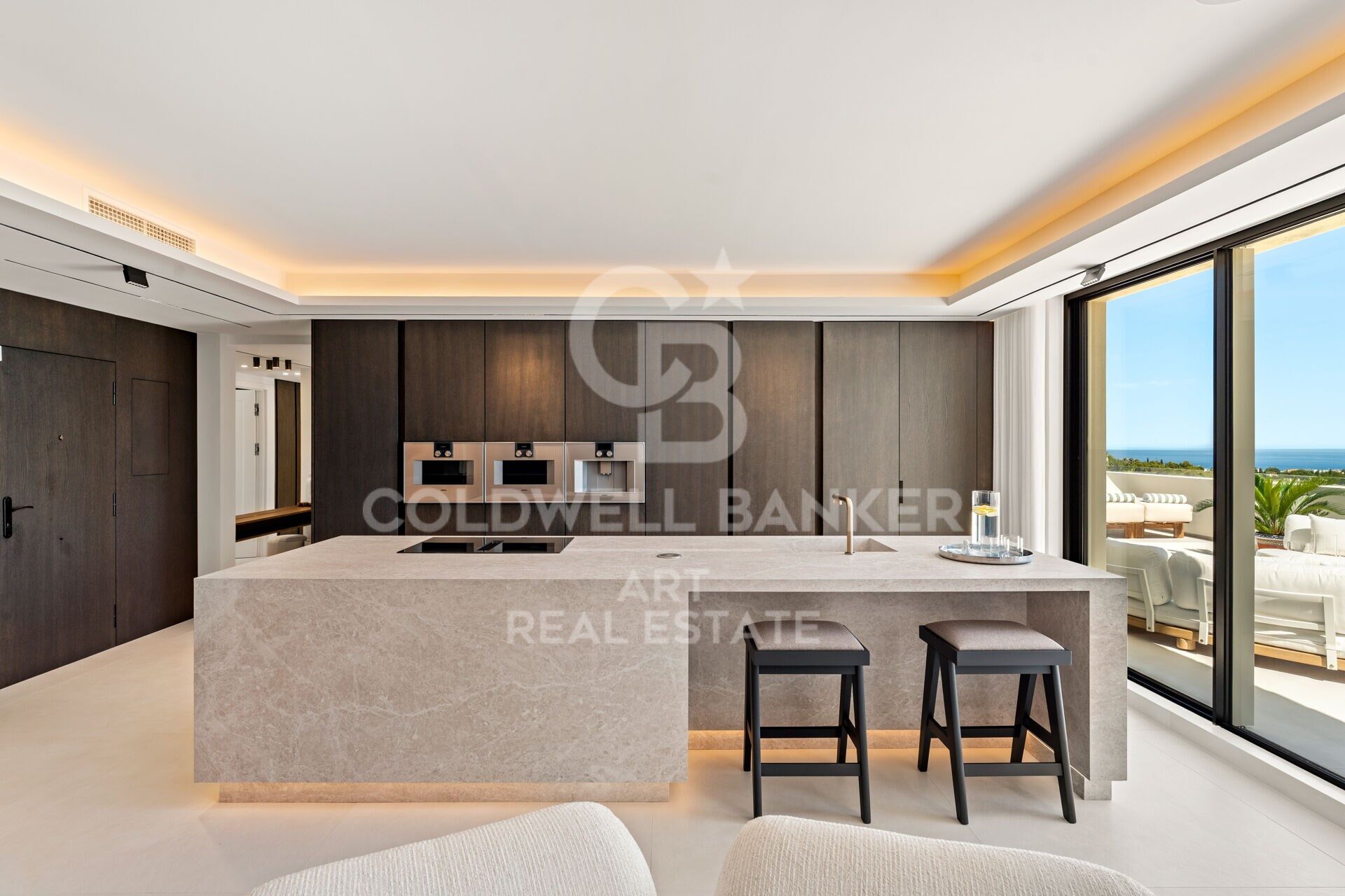 Spectaculaire penthouse entièrement rénové à Sierra Blanca- Marbella