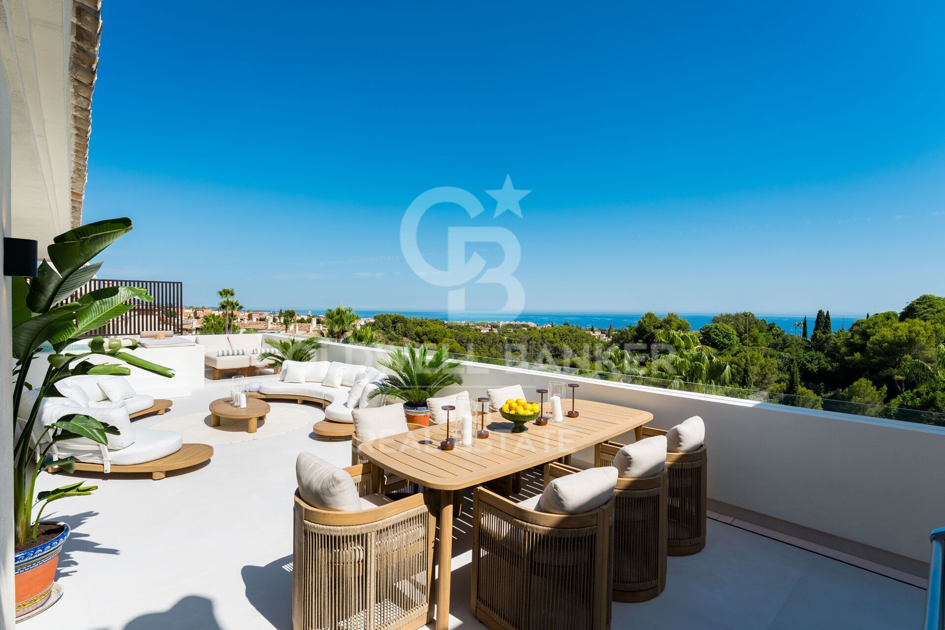 Spectaculaire penthouse entièrement rénové à Sierra Blanca- Marbella