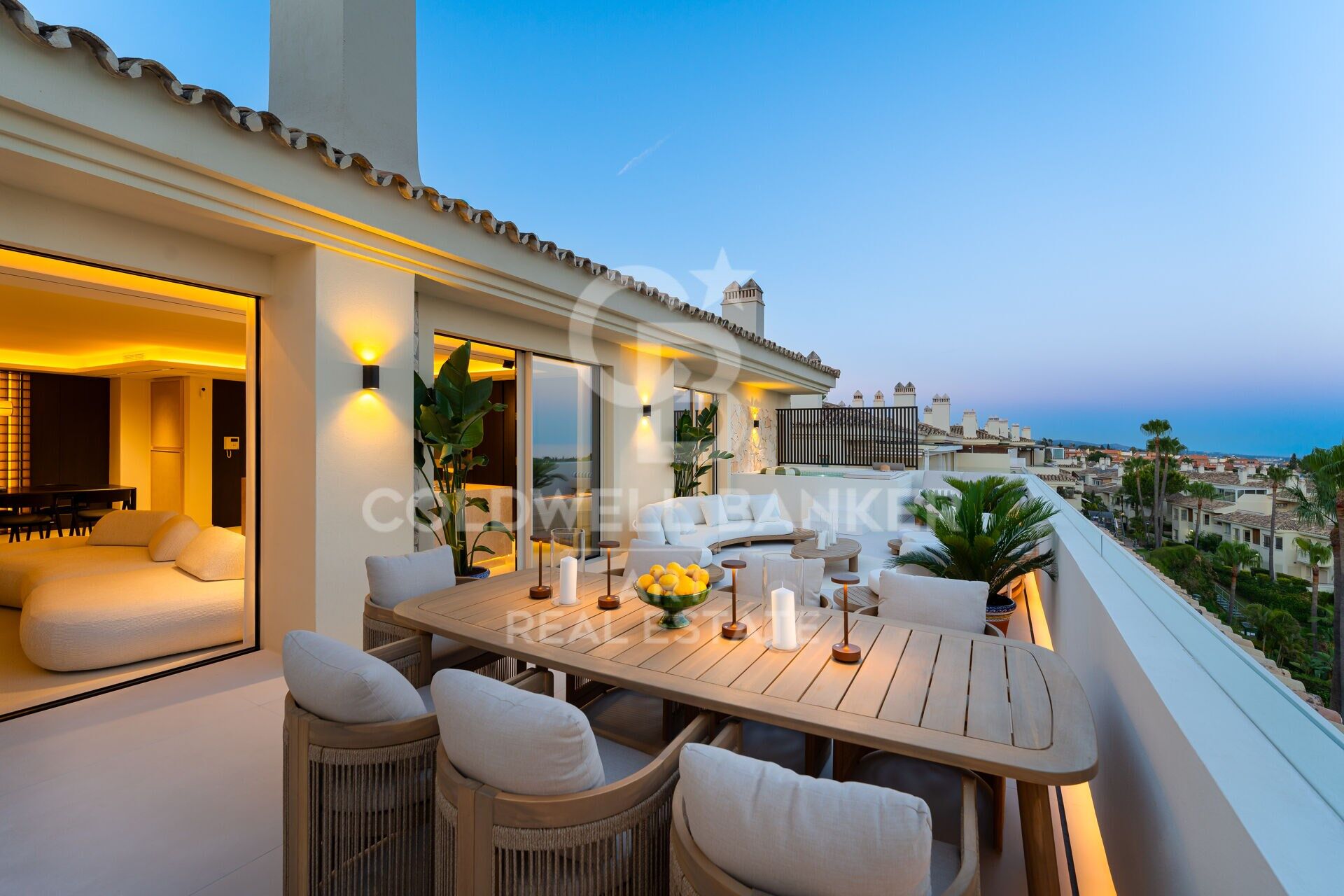 Spectaculaire penthouse entièrement rénové à Sierra Blanca- Marbella