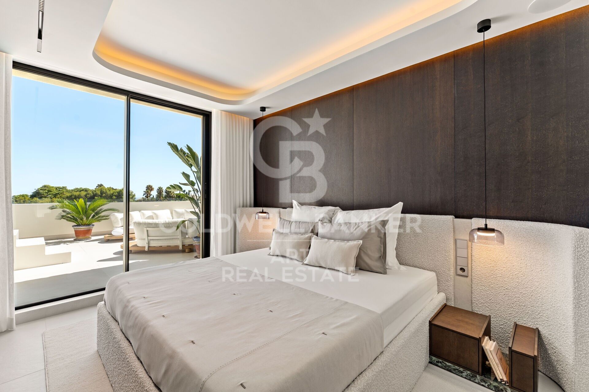 Spectaculaire penthouse entièrement rénové à Sierra Blanca- Marbella