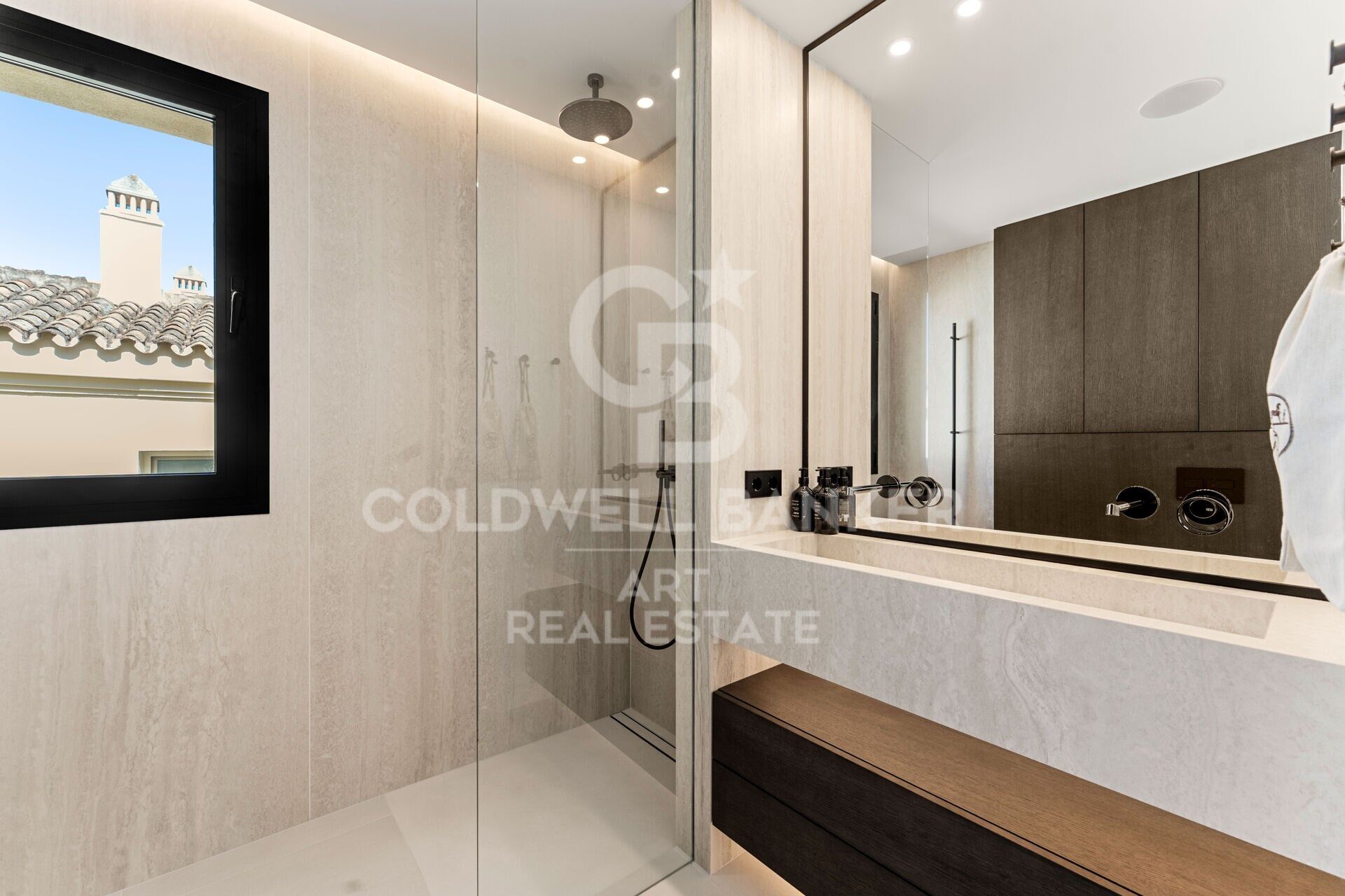 Spectaculaire penthouse entièrement rénové à Sierra Blanca- Marbella