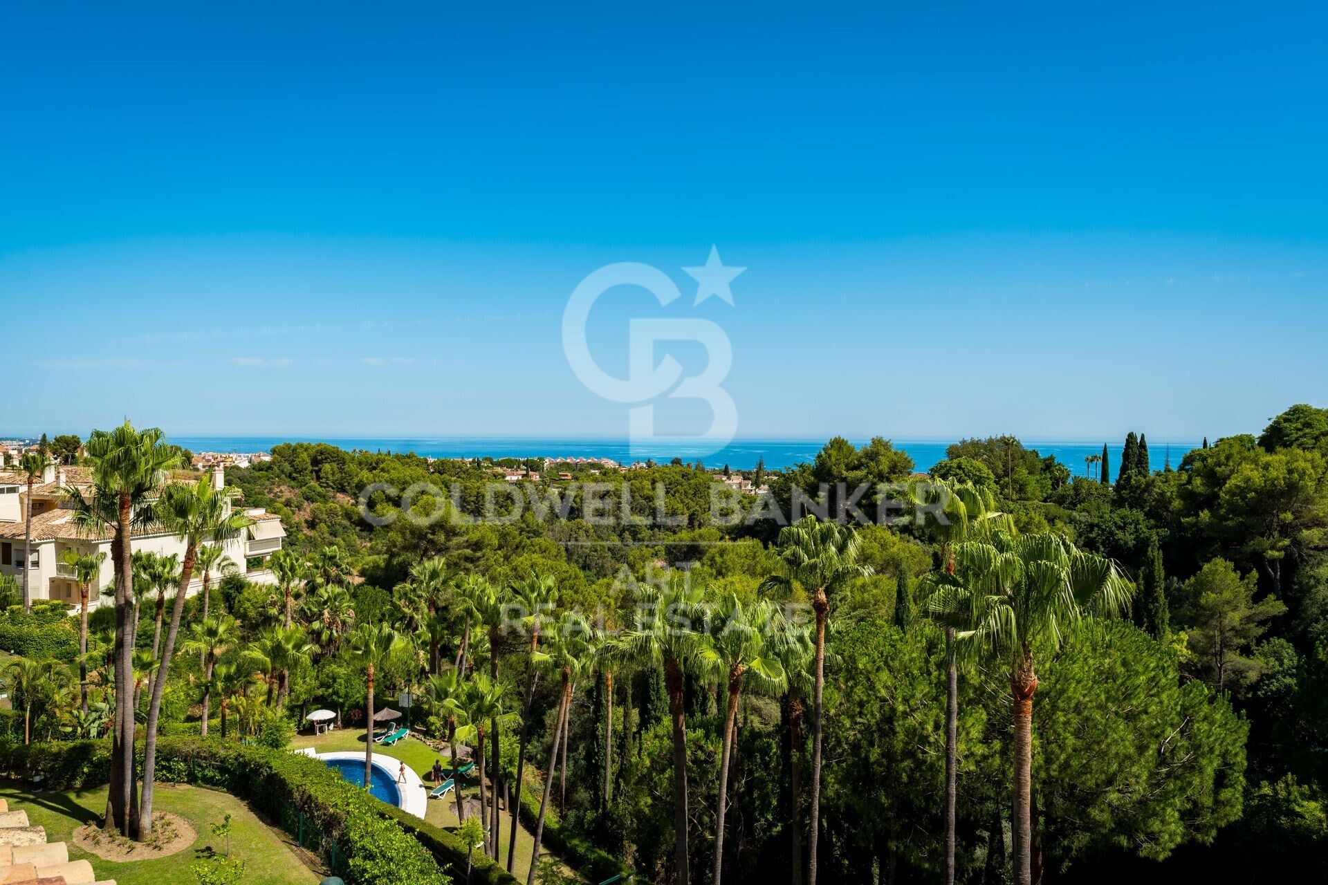 Spectaculaire penthouse entièrement rénové à Sierra Blanca- Marbella
