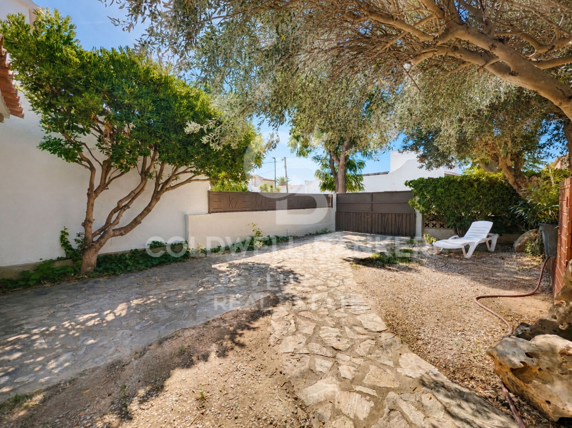 Villa avec licence touristique et garage à Requesens, Empuriabrava