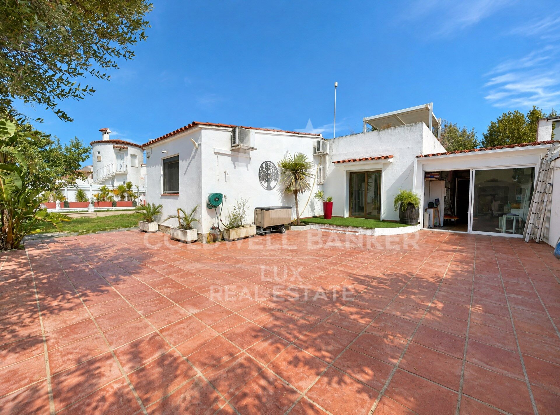 Einstöckige Villa mit separater Wohnung in Empuriabrava