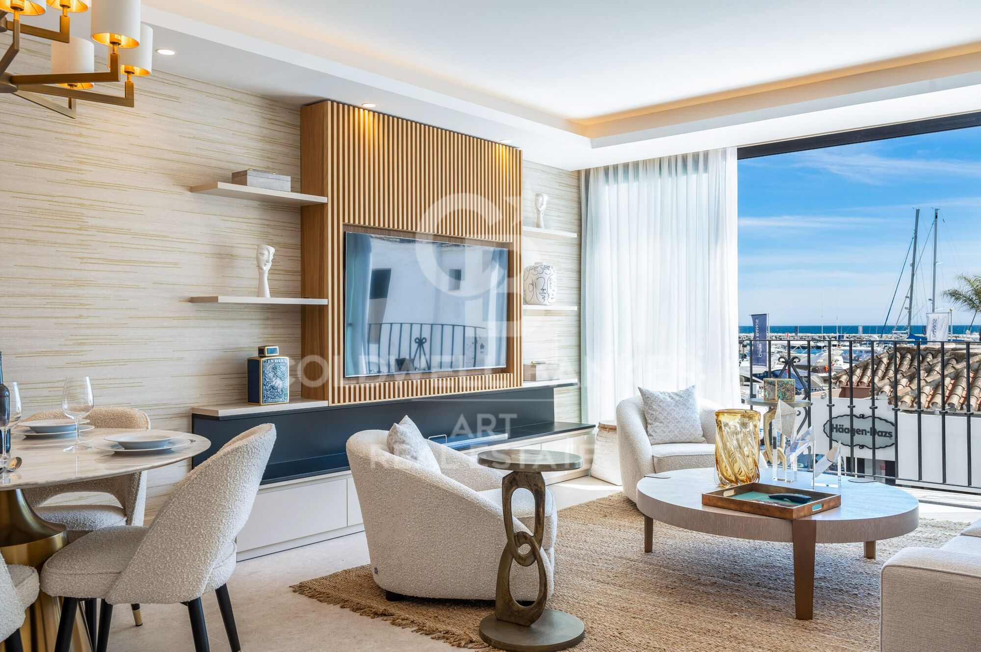 Apartamento refinado en el corazón de Banús con vistas al mar