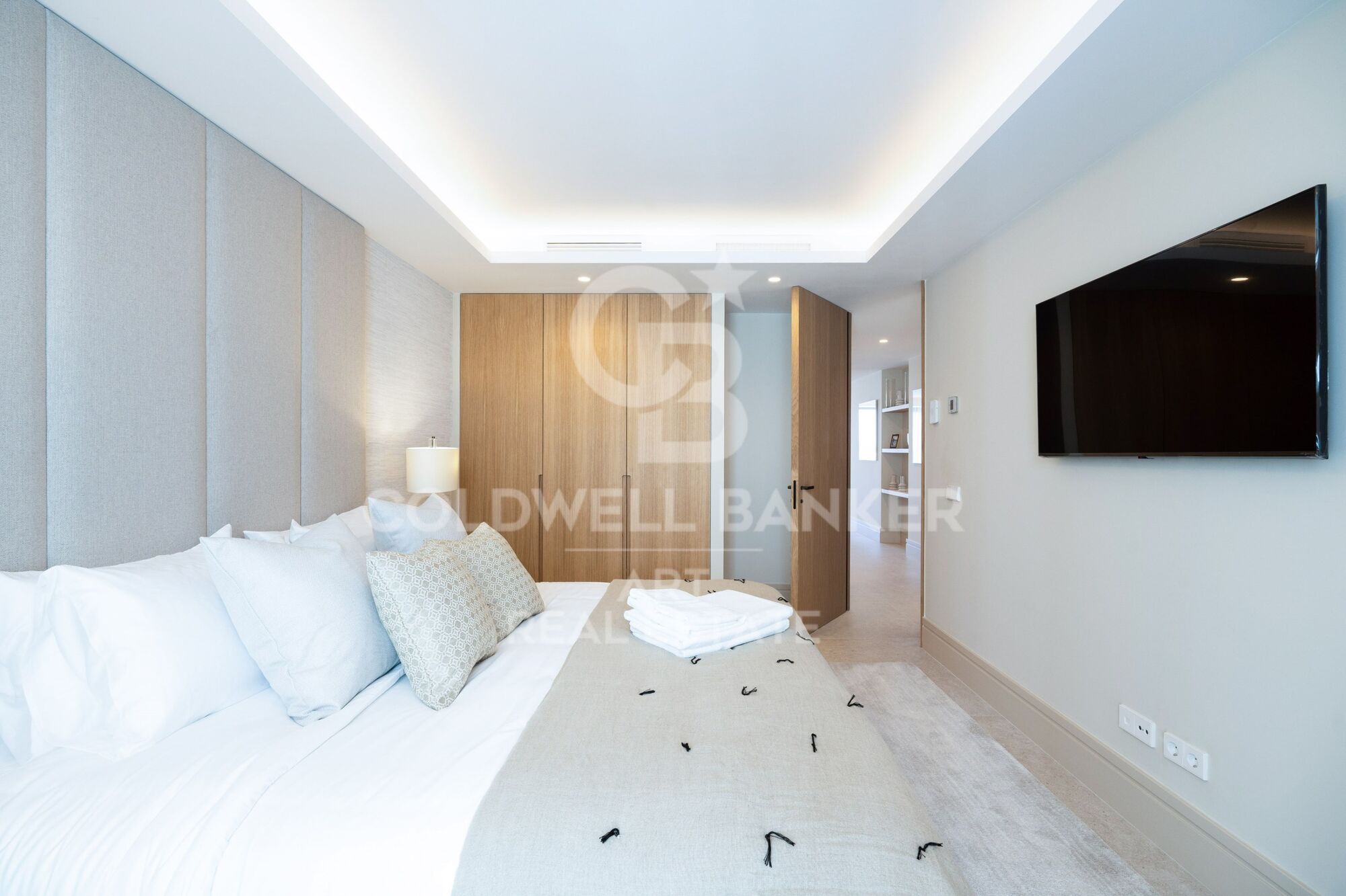 Apartamento refinado en el corazón de Banús con vistas al mar
