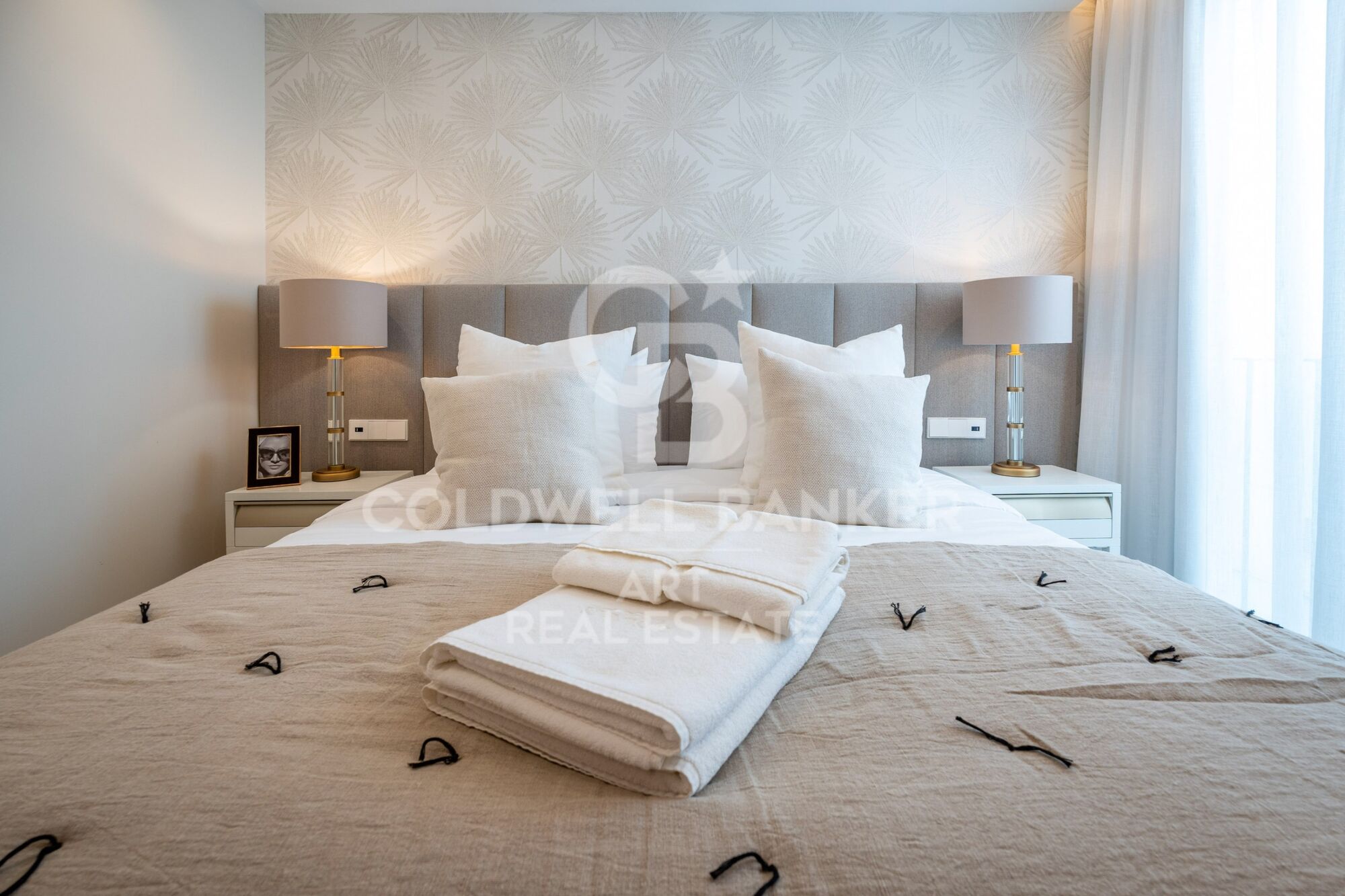 Apartamento refinado en el corazón de Banús con vistas al mar