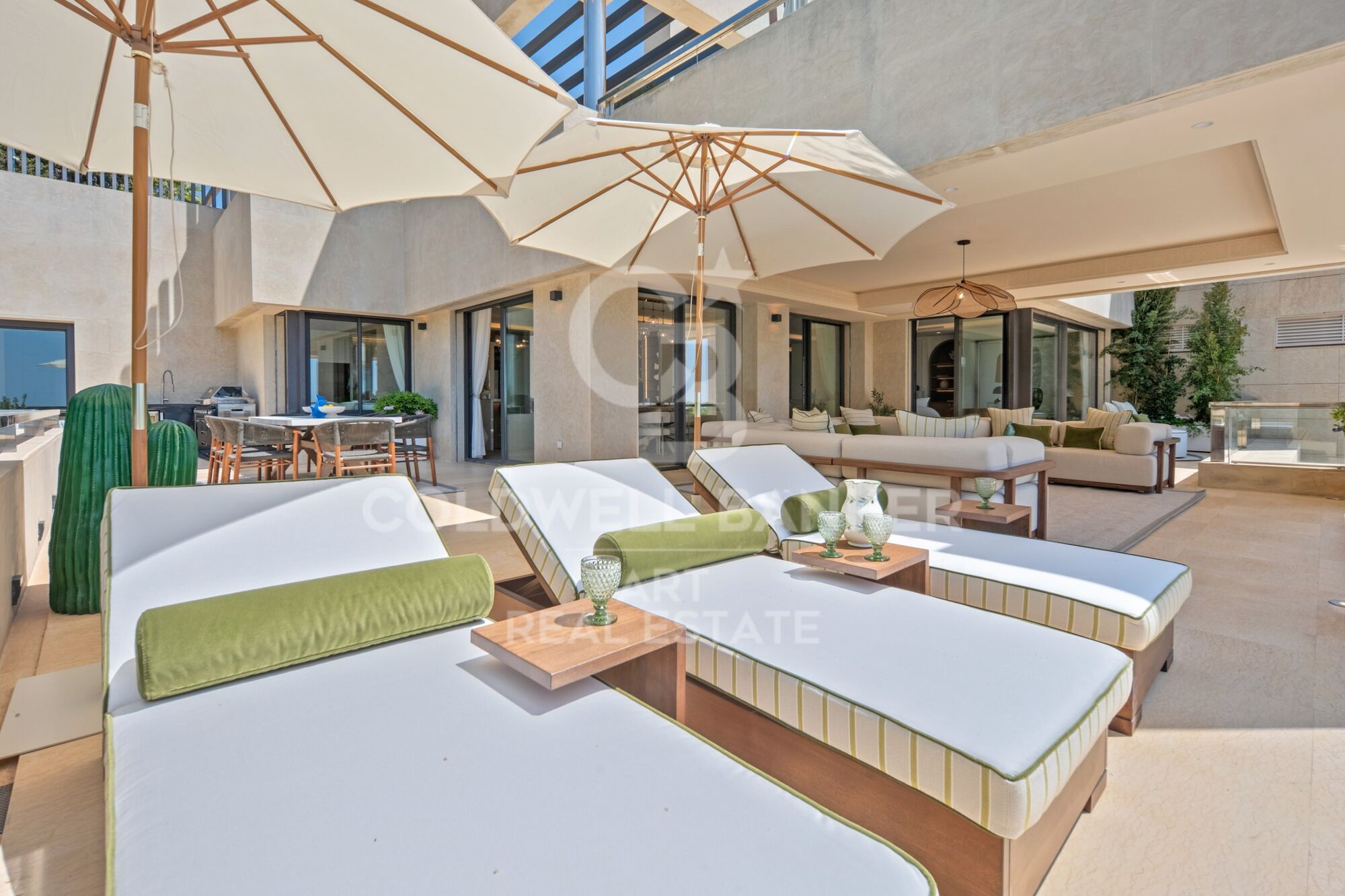 Extraordinario ático dúplex en el corazón de Nueva Andalucía