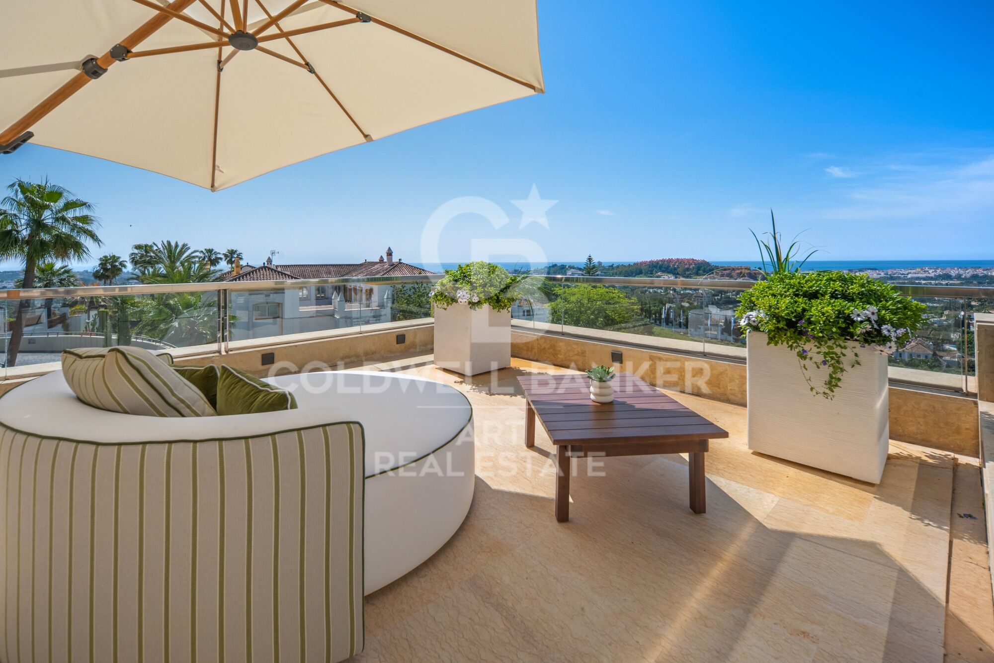 Extraordinario ático dúplex en el corazón de Nueva Andalucía