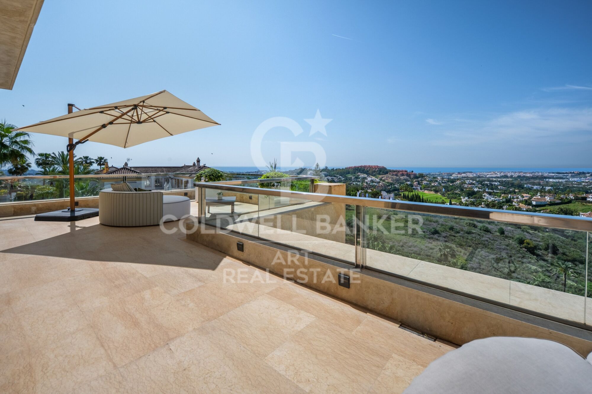 Extraordinario ático dúplex en el corazón de Nueva Andalucía