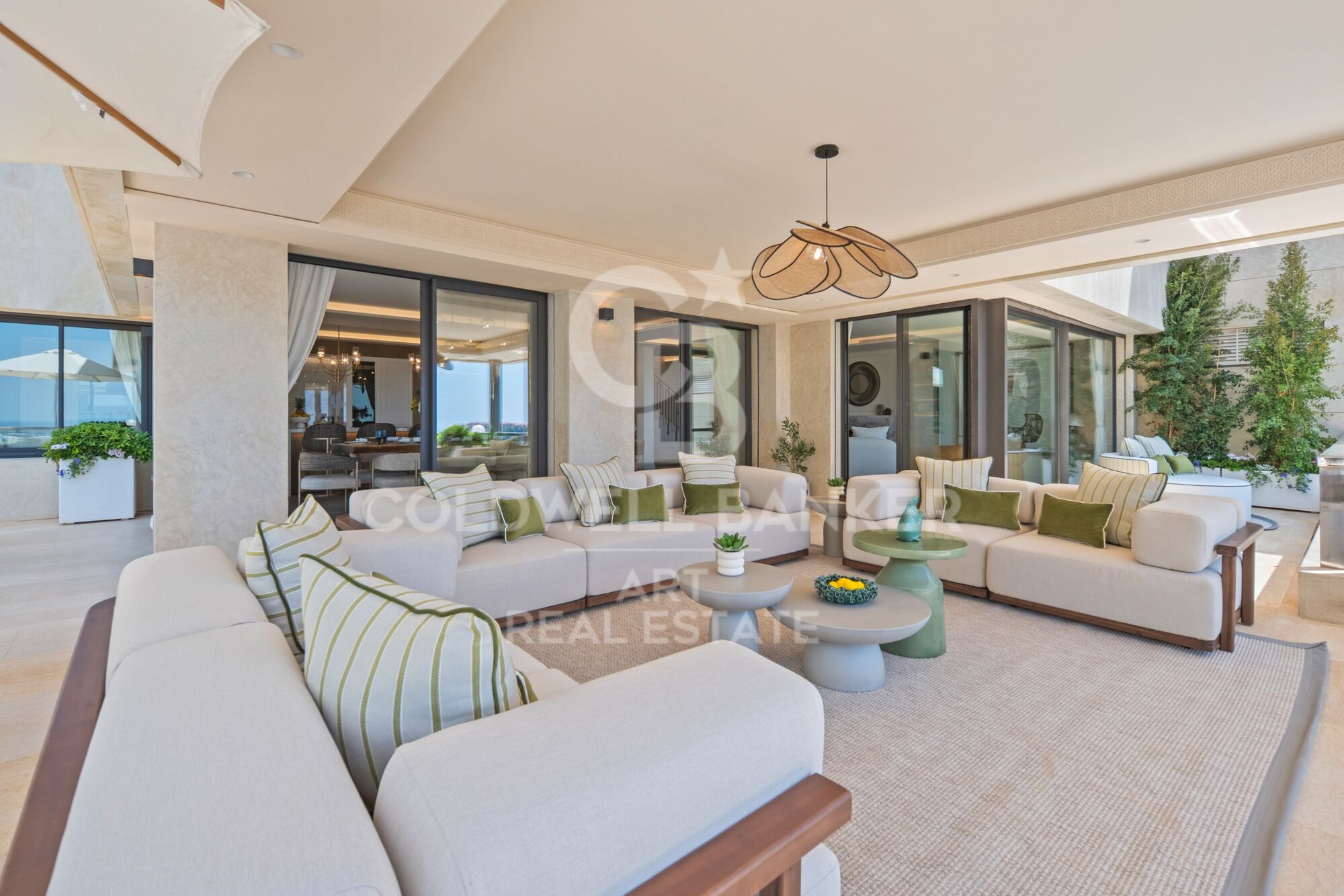 Extraordinary duplex penthouse in the heart of Nueva Andalucía