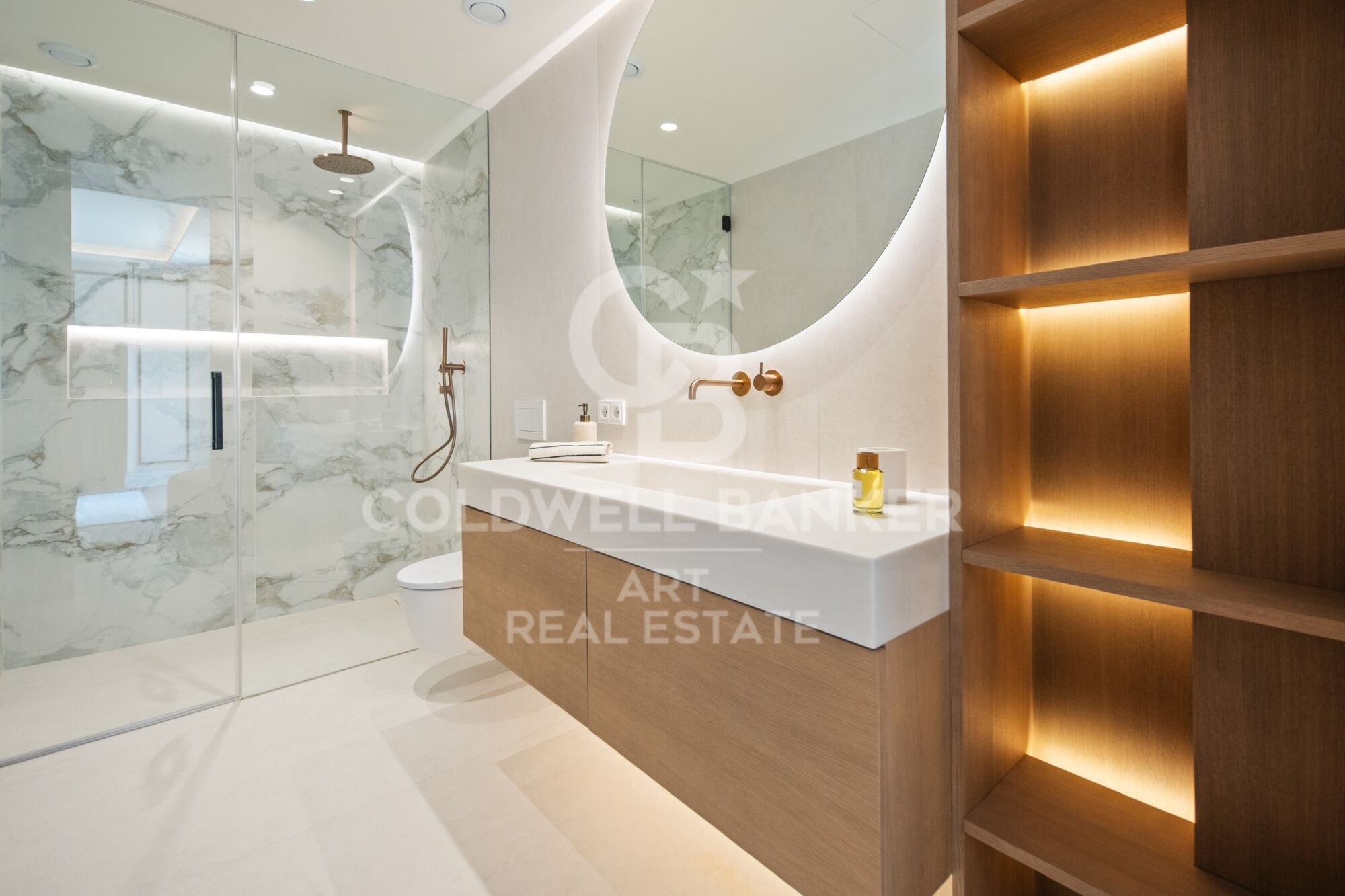 Extraordinary duplex penthouse in the heart of Nueva Andalucía