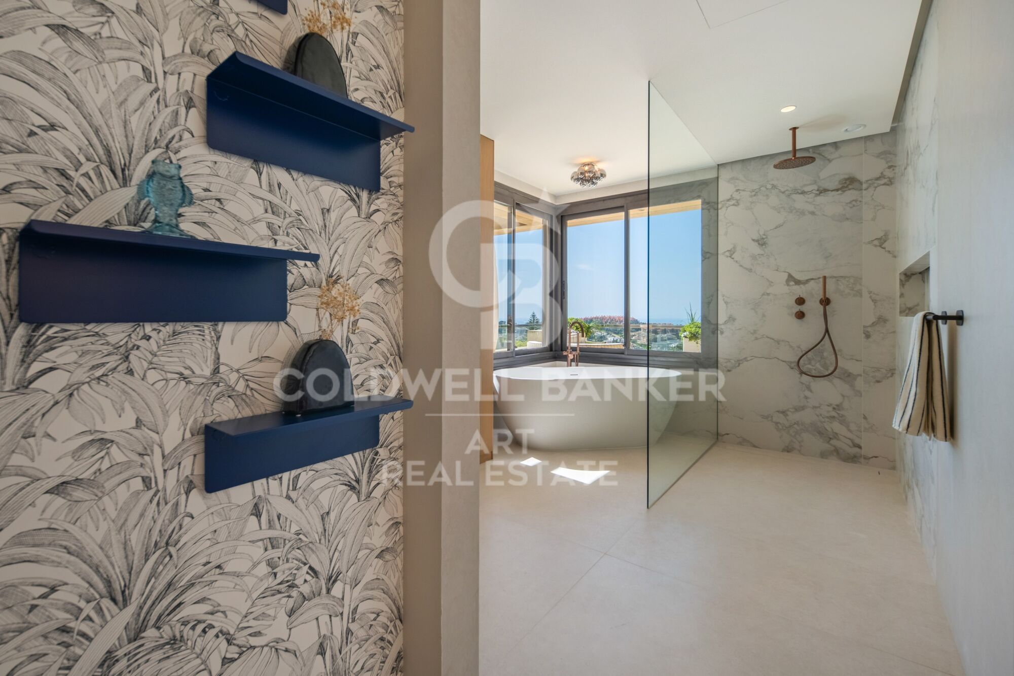 Extraordinario ático dúplex en el corazón de Nueva Andalucía