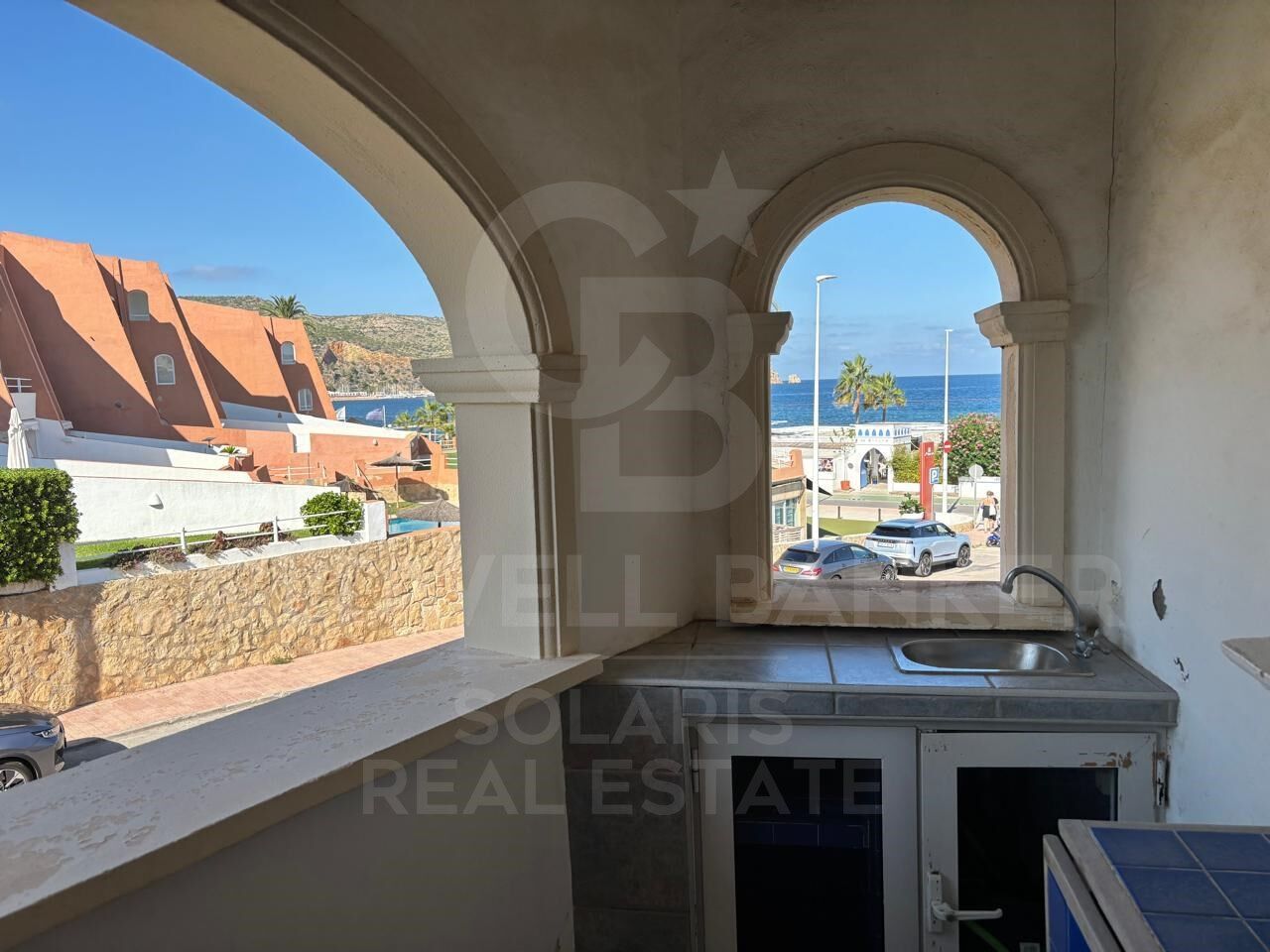 Amplia casa de 5 dormitorios a pocos pasos del mar en Jávea