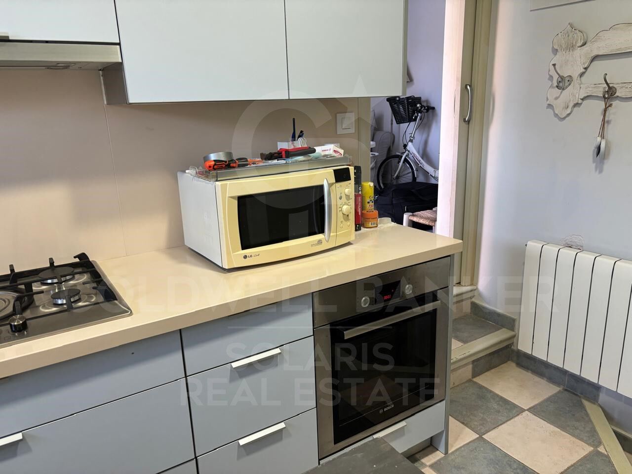 Spacious 5-bedroom house just a few steps from the sea in Javea